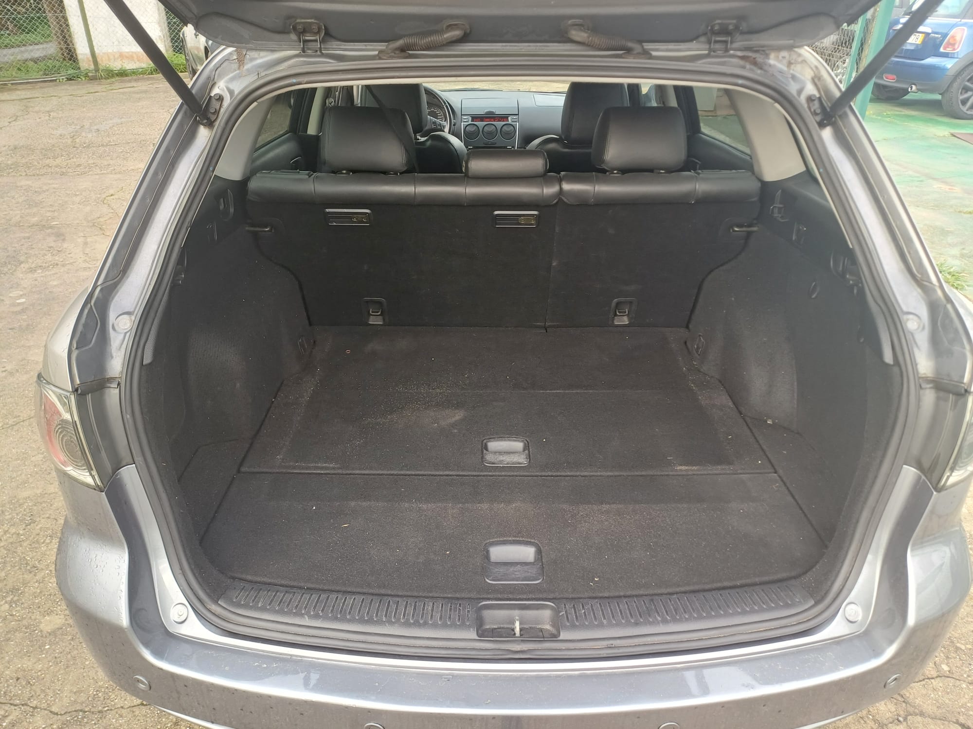 
								Mazda 6 2007 cheio									