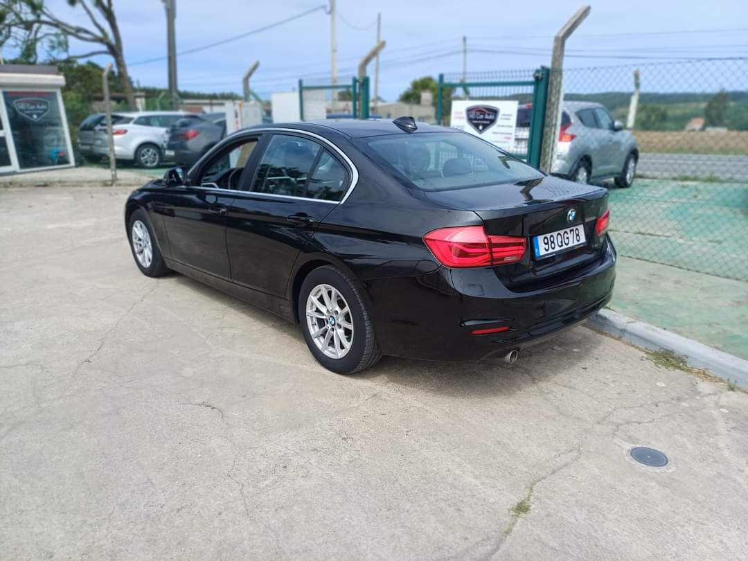 
								BMW 318d 2015 cheio									