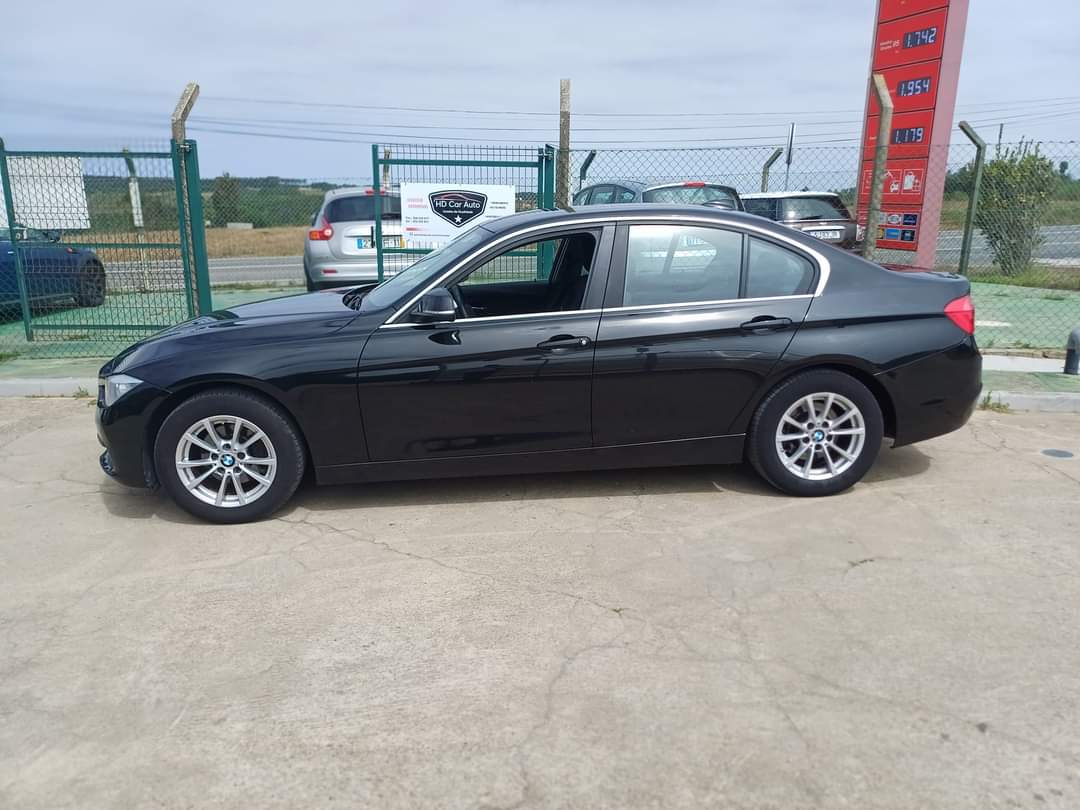 
								BMW 318d 2015 cheio									