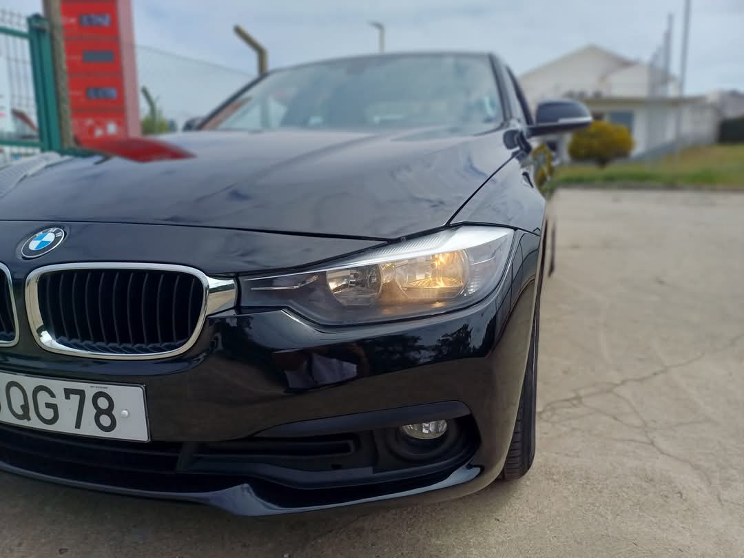 
								BMW 318d 2015 cheio									