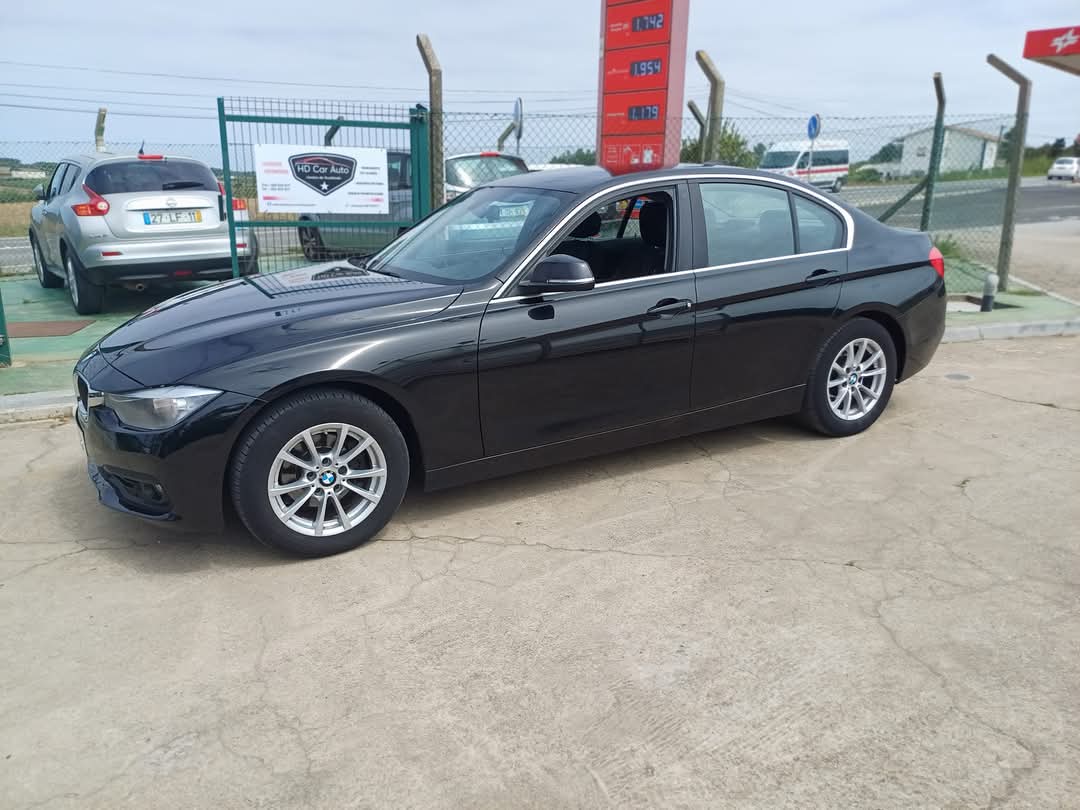 
								BMW 318d 2015 cheio									