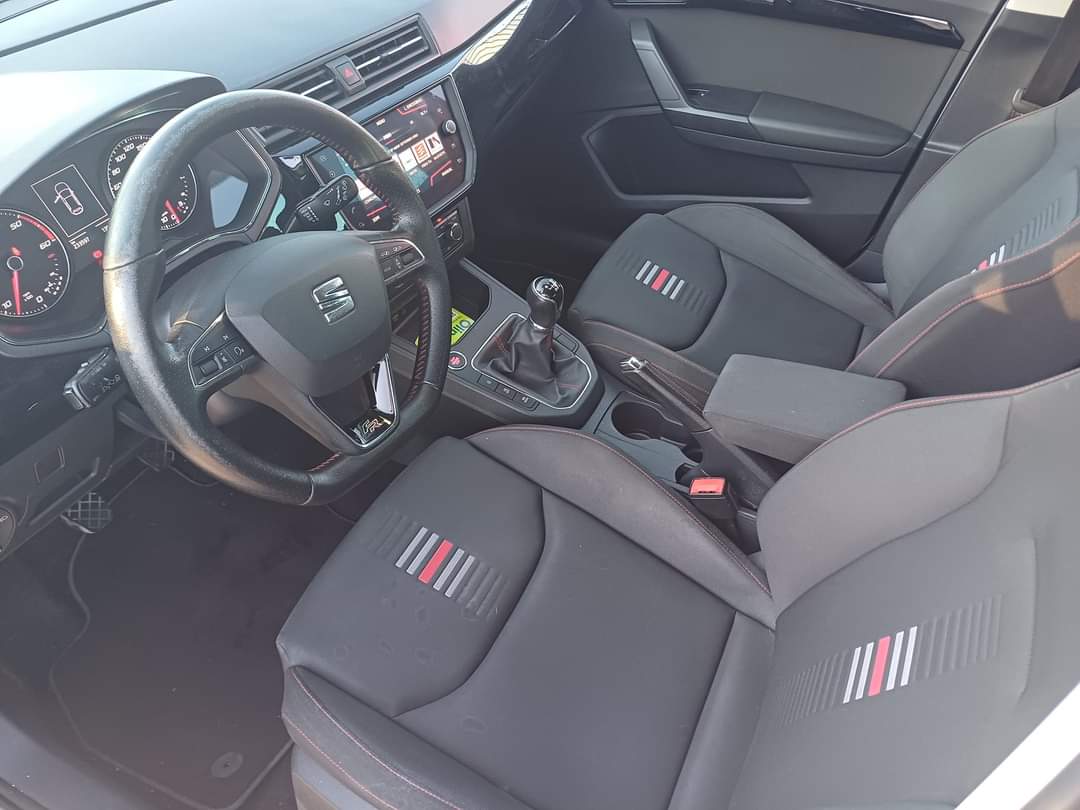 
								SEAT Ibiza Fr 2018 cheio									