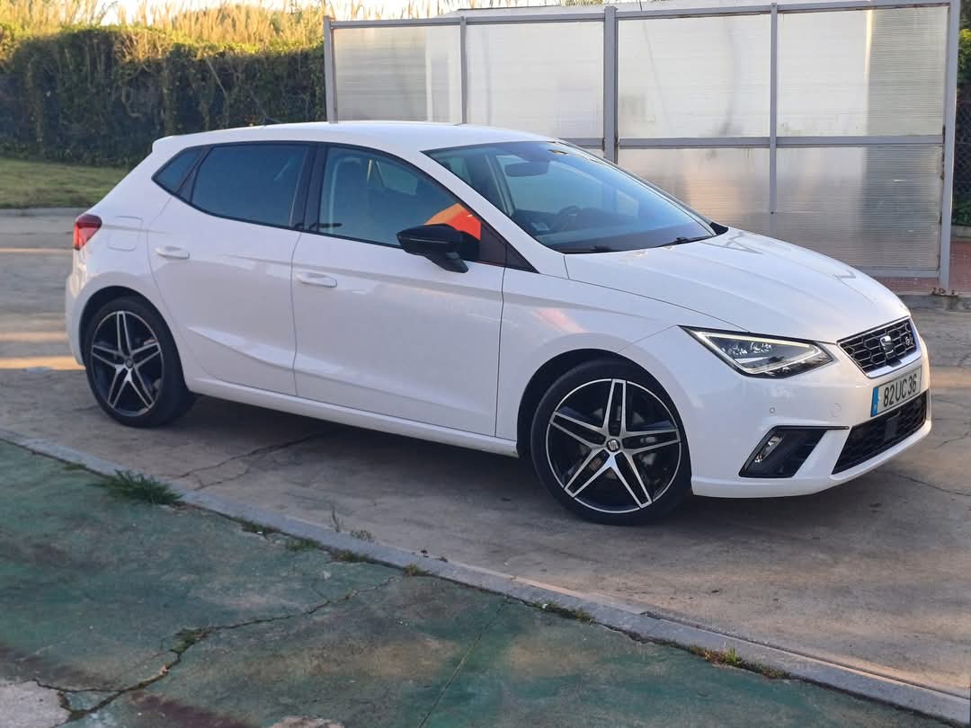 
								SEAT Ibiza Fr 2018 cheio									