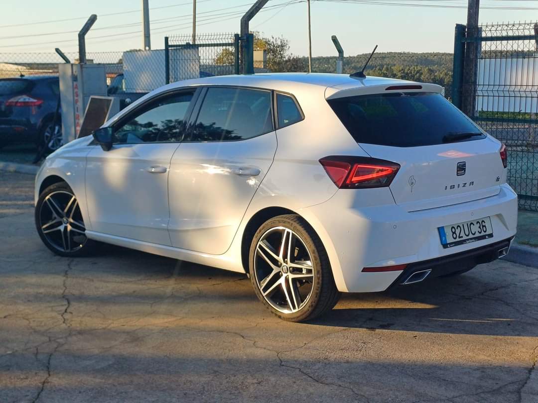 
								SEAT Ibiza Fr 2018 cheio									