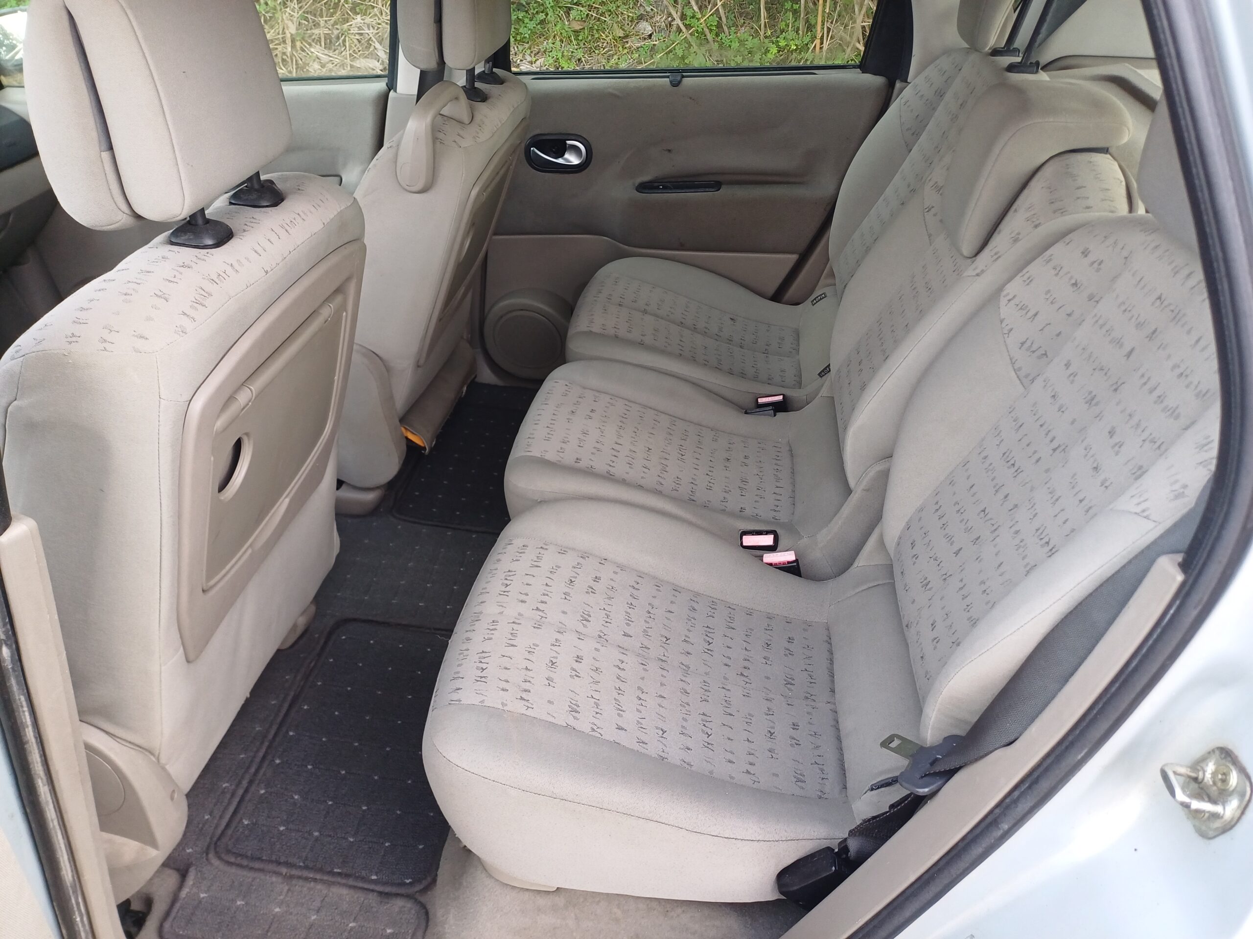 
								Renault Scenic 2004 cheio									