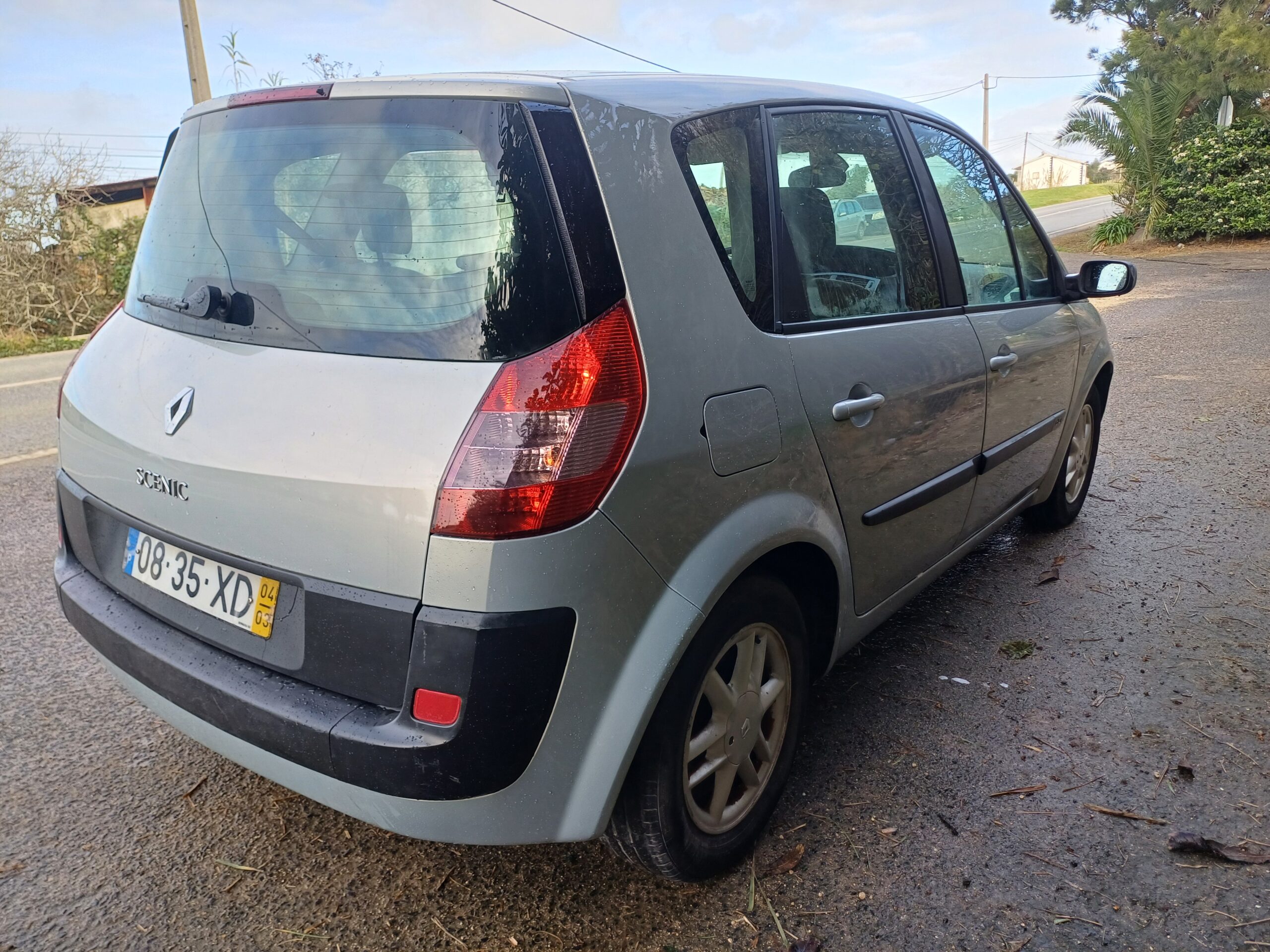 
								Renault Scenic 2004 cheio									