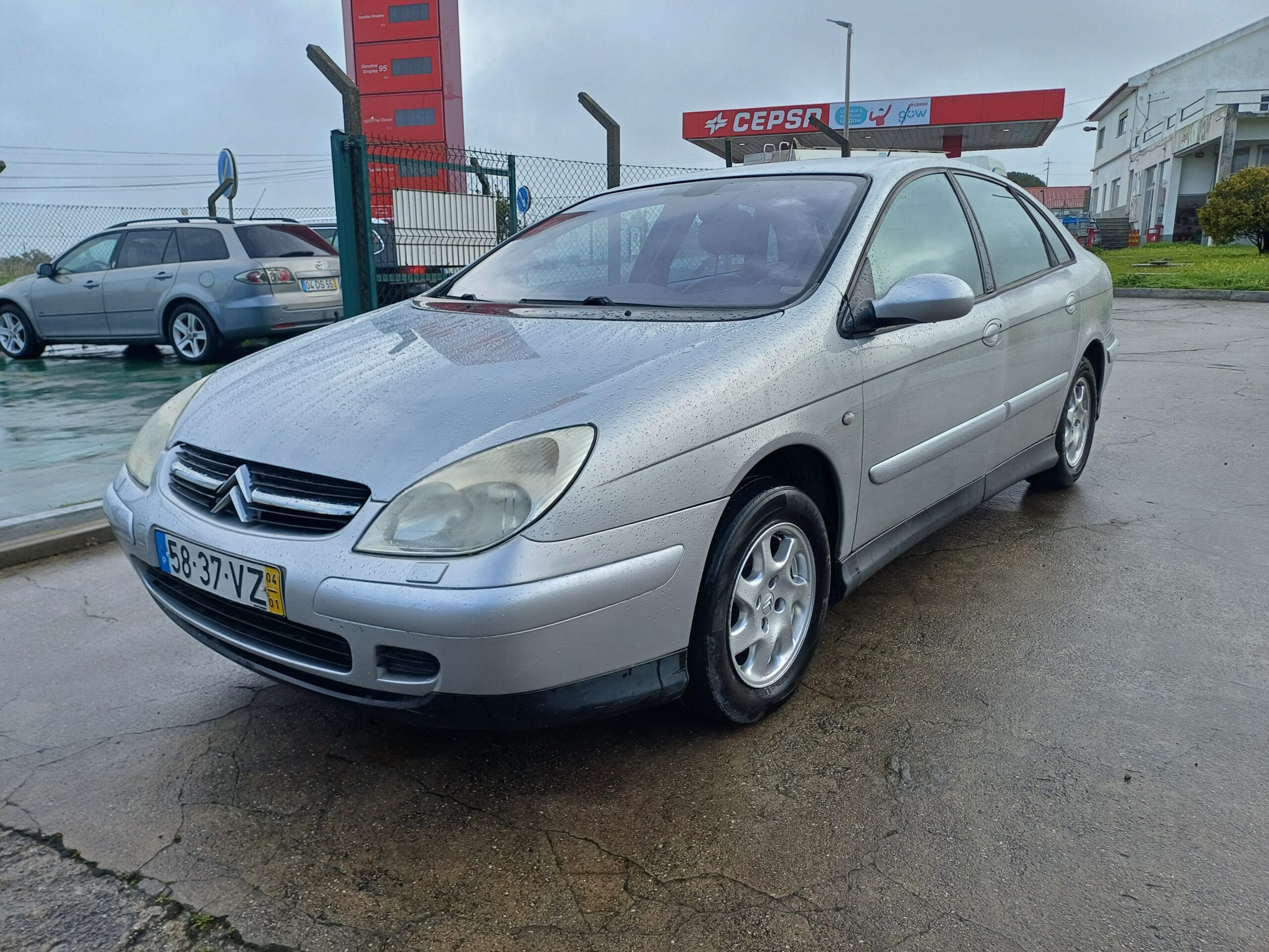 
								Citroën C5 2004 cheio									