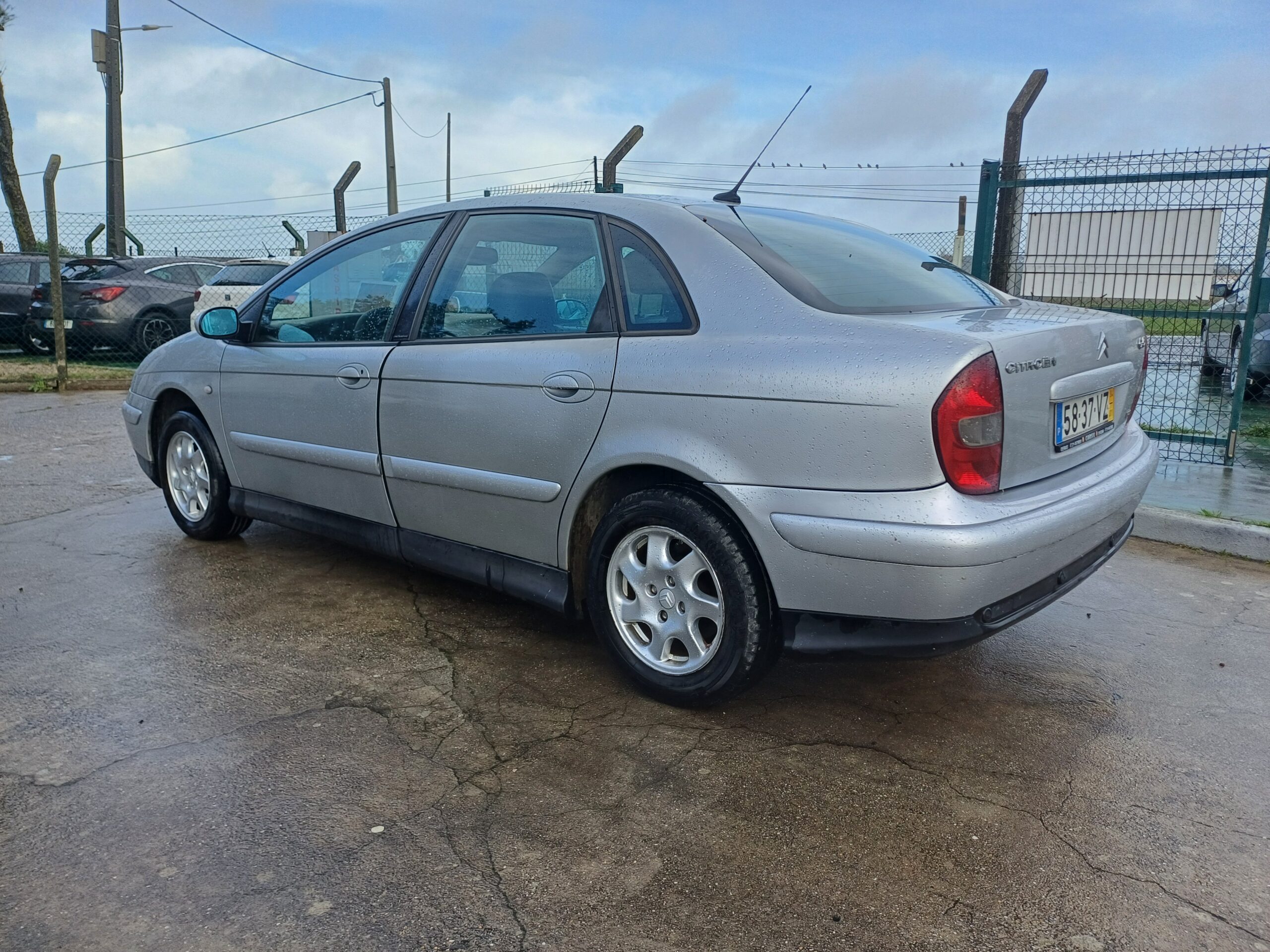 
								Citroën C5 2004 cheio									