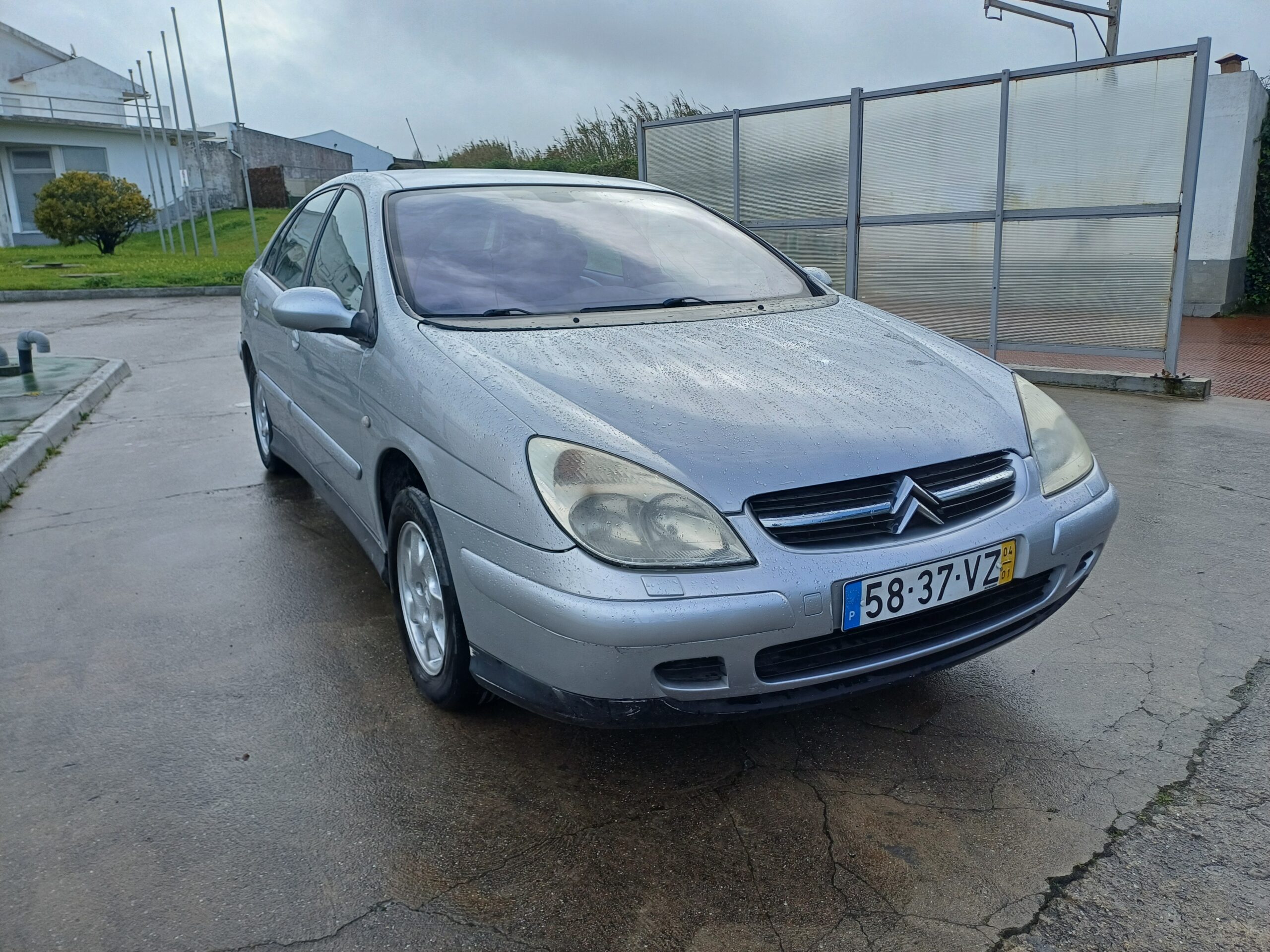 
								Citroën C5 2004 cheio									