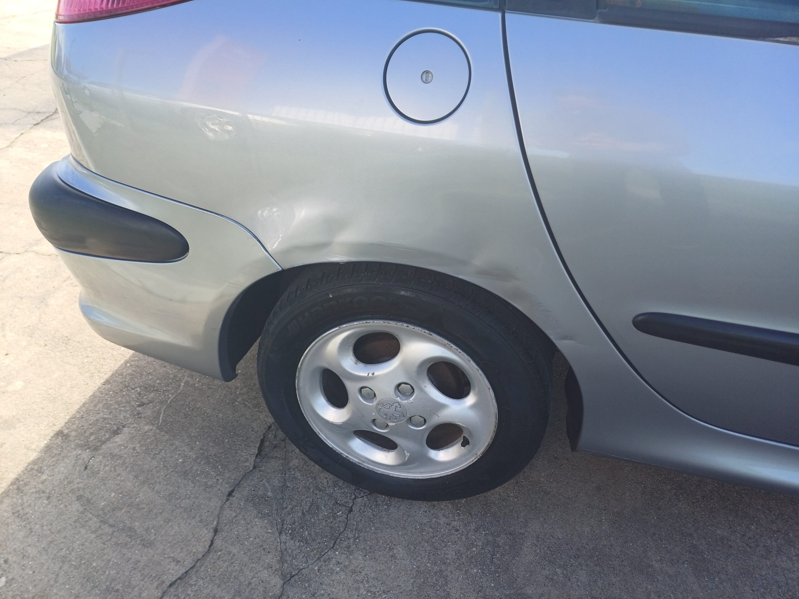 
								Peugeot 206 Sw 2003 cheio									