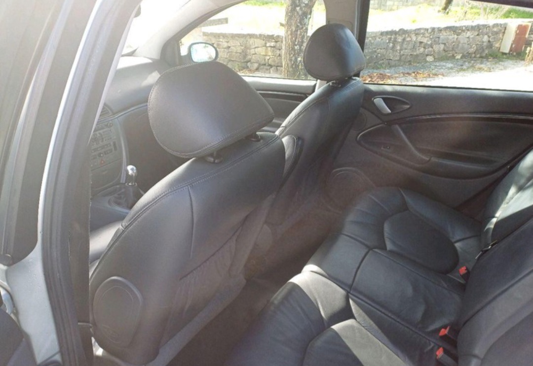 
								Citroën C5 2004 cheio									