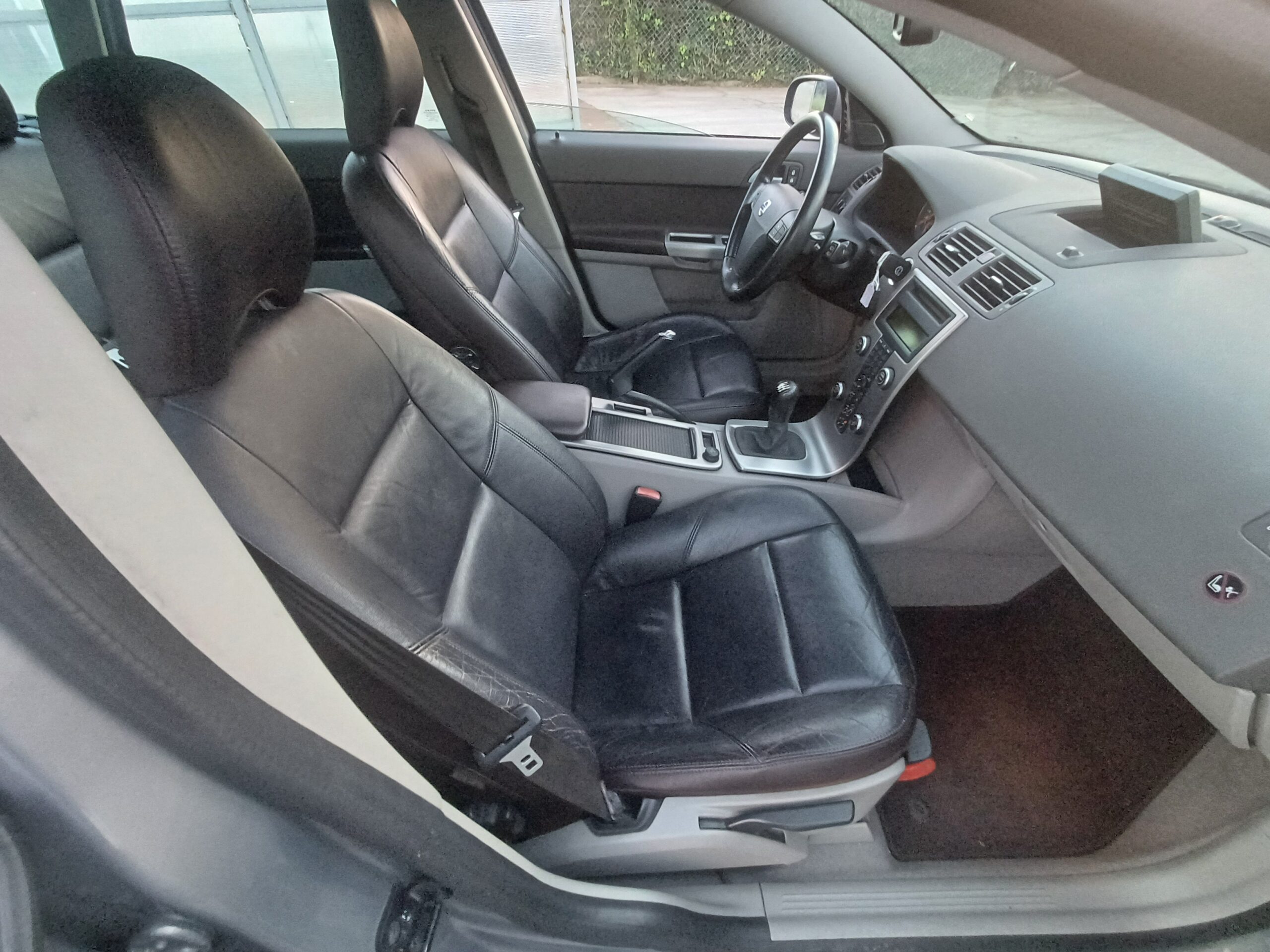 
								Volvo V50 2007 cheio									