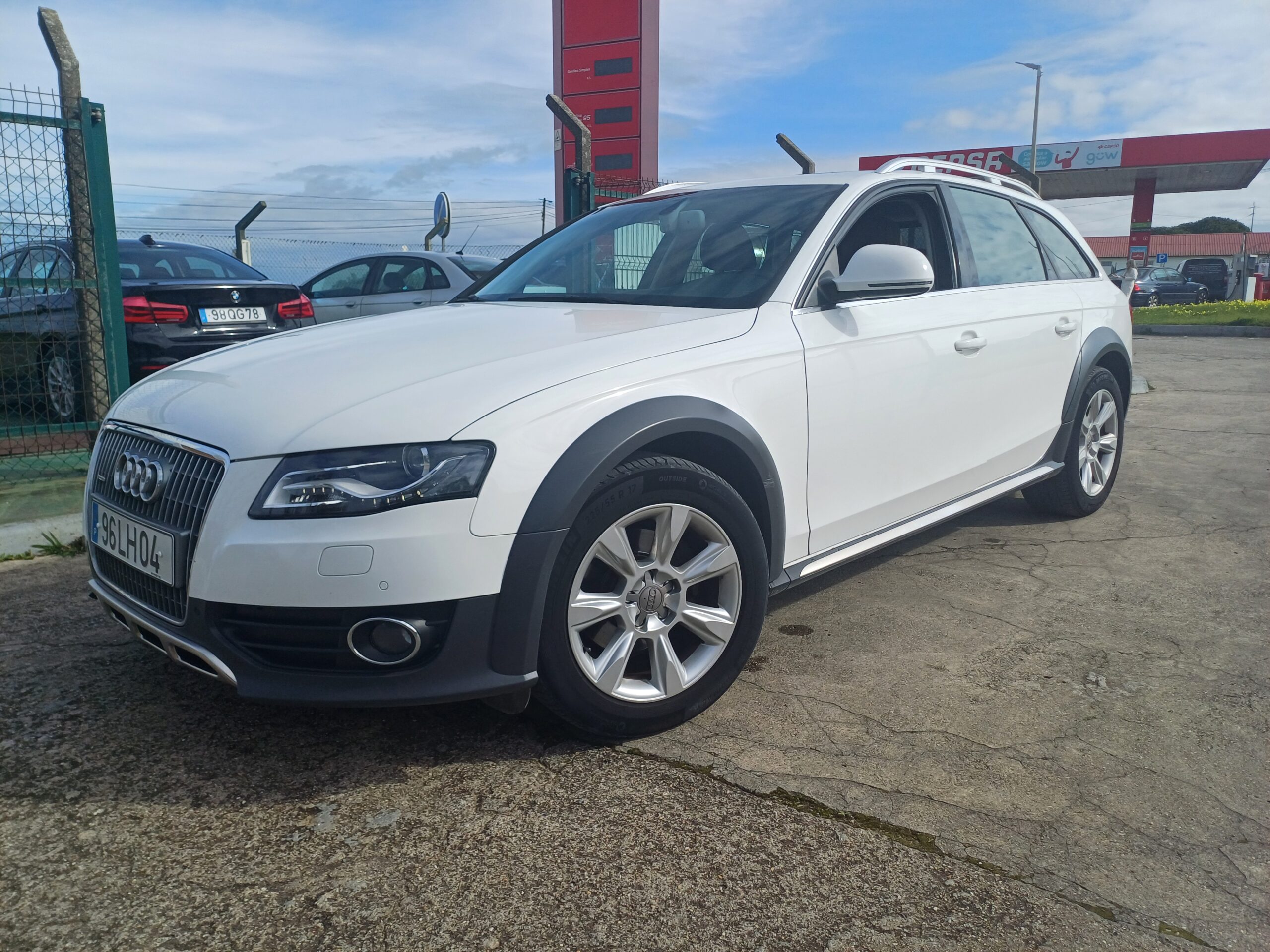 
								Audi Allroad 2011 cheio									