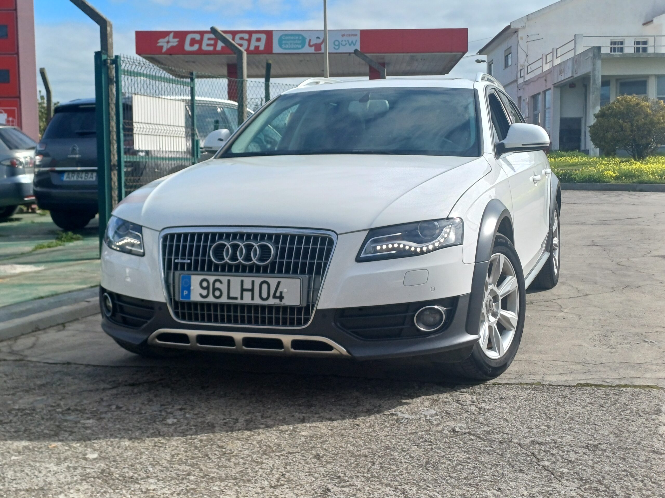 
								Audi Allroad 2011 cheio									