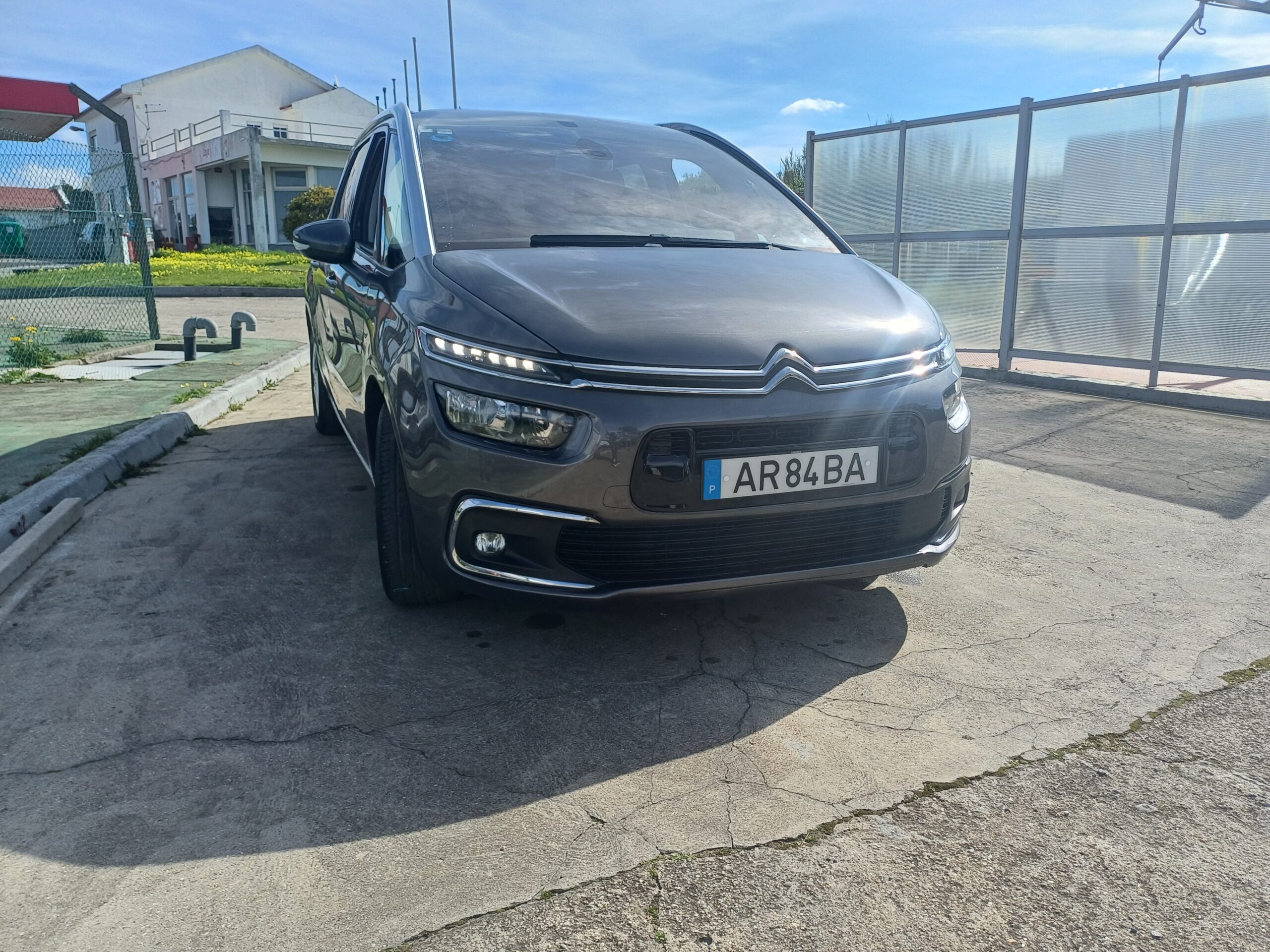 
								Citroën C4 Spacetoure 2019 cheio									