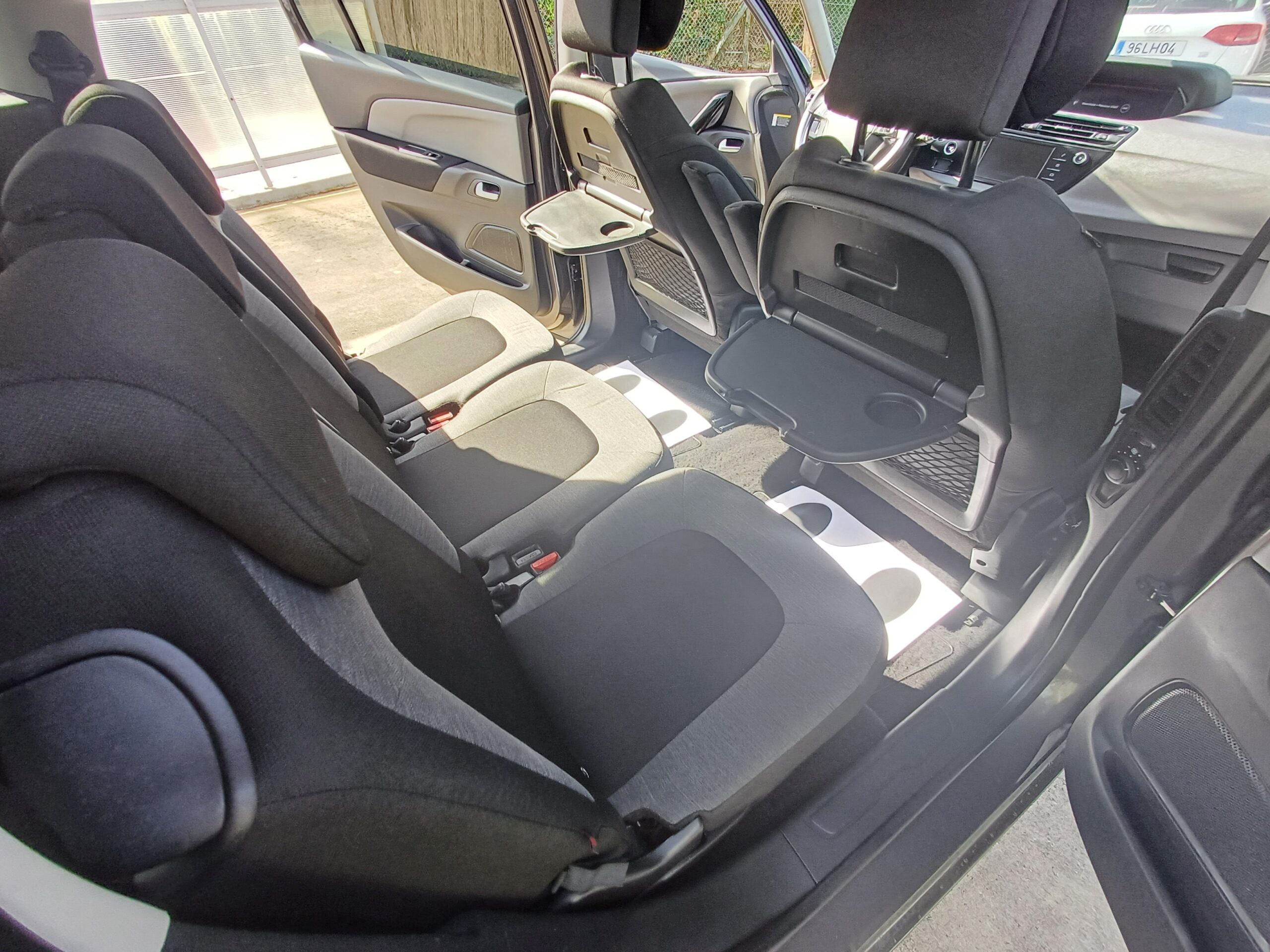 
								Citroën C4 Spacetoure 2019 cheio									