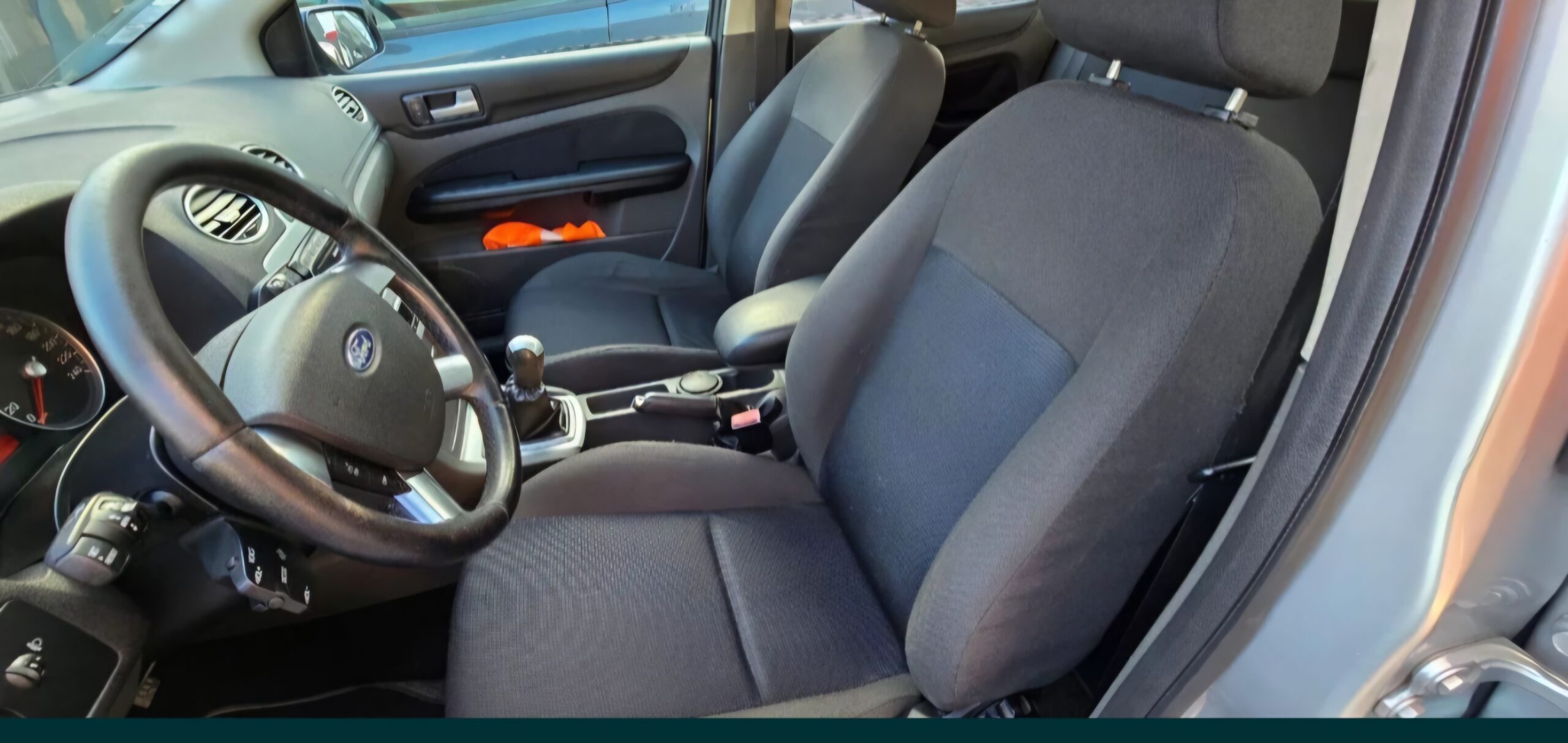 
								Ford Focus 2007 cheio									