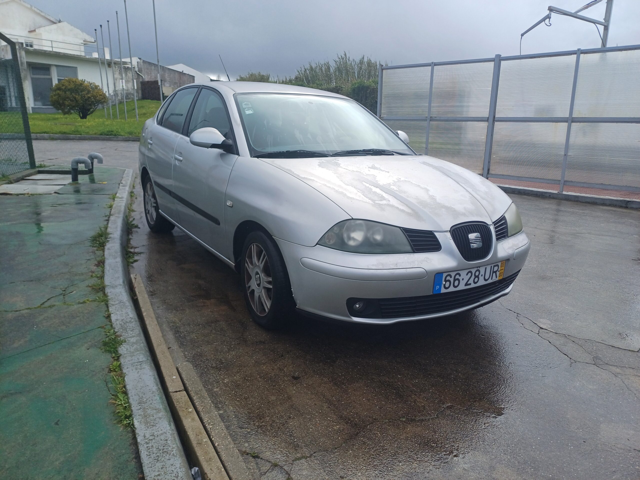 
								SEAT Cordoba 2003 cheio									