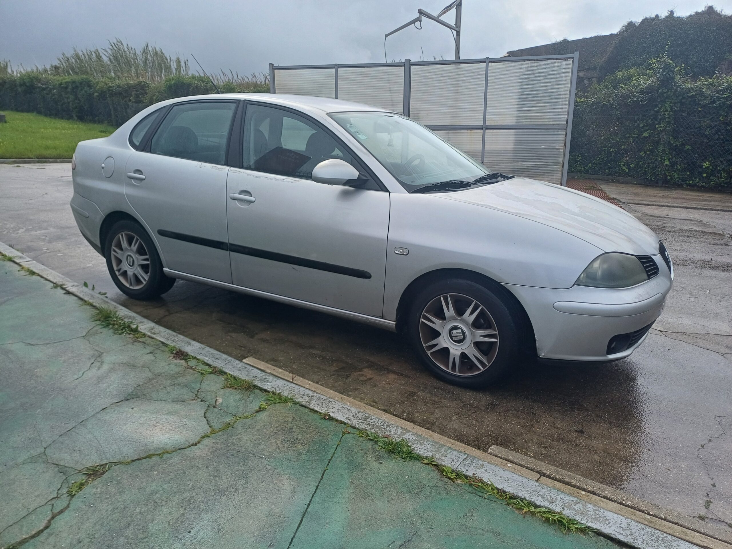 
								SEAT Cordoba 2003 cheio									