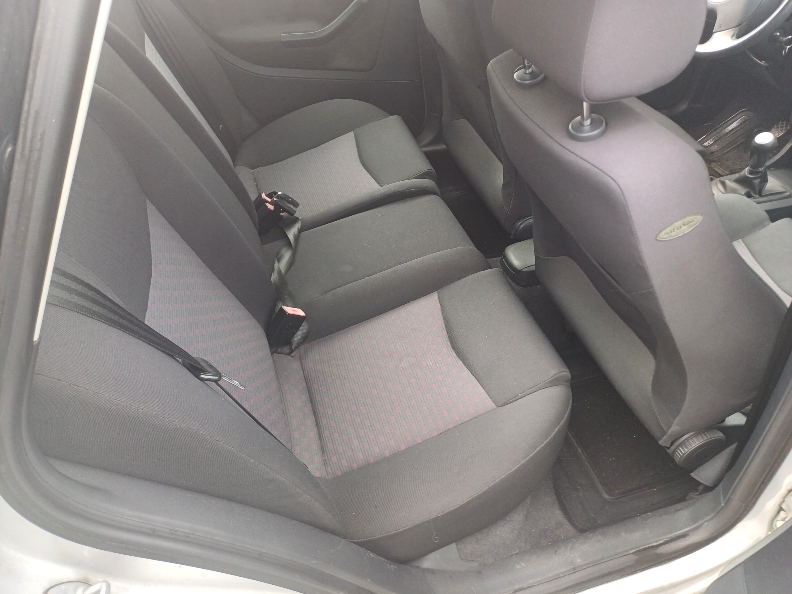 
								SEAT Cordoba 2003 cheio									