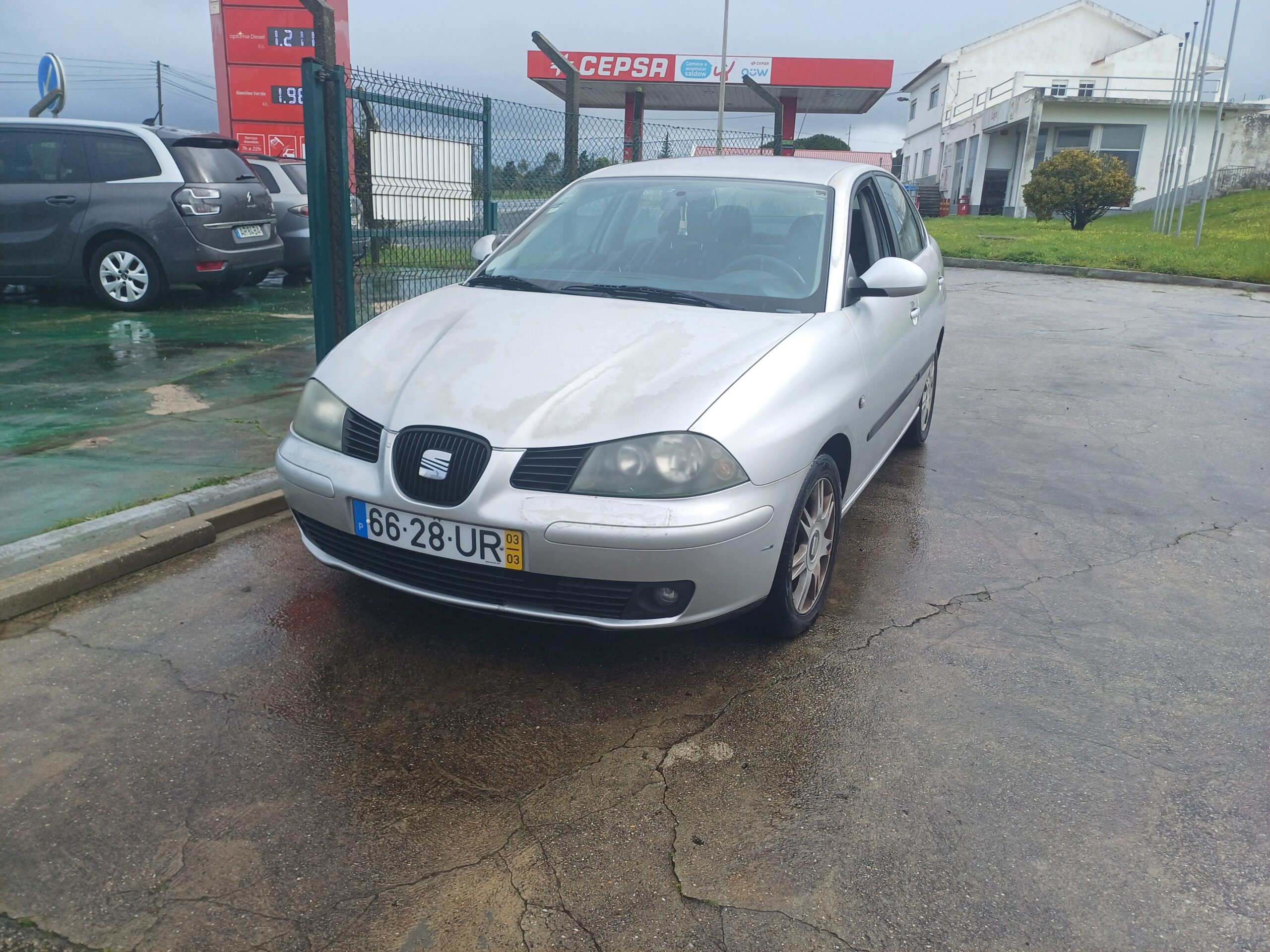 
								SEAT Cordoba 2003 cheio									