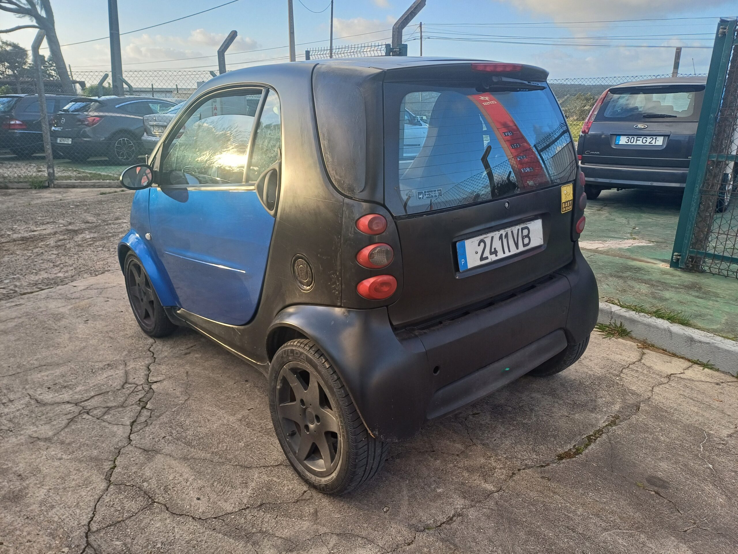 
								smart Coupe 2003 cheio									