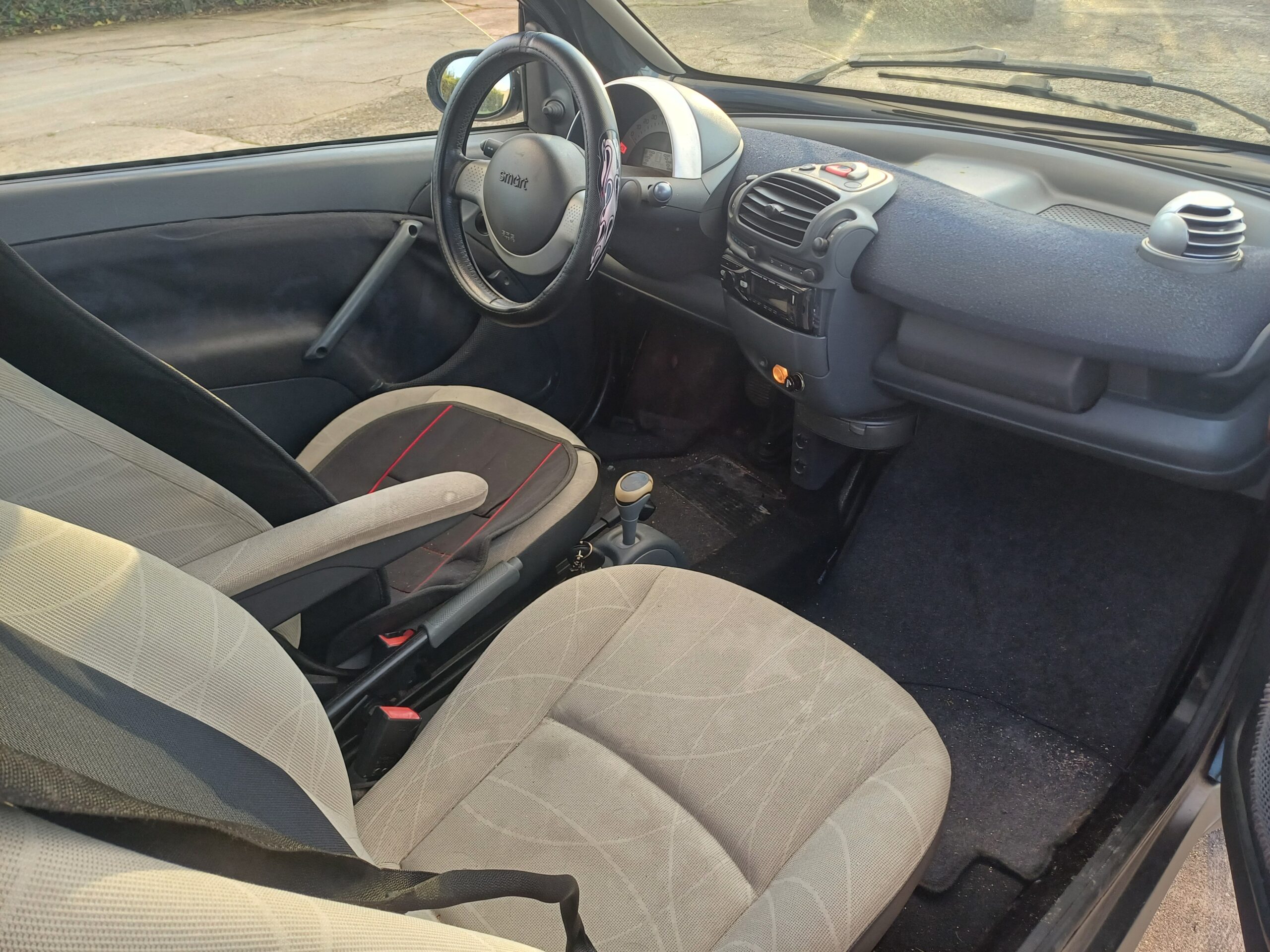
								smart Coupe 2003 cheio									