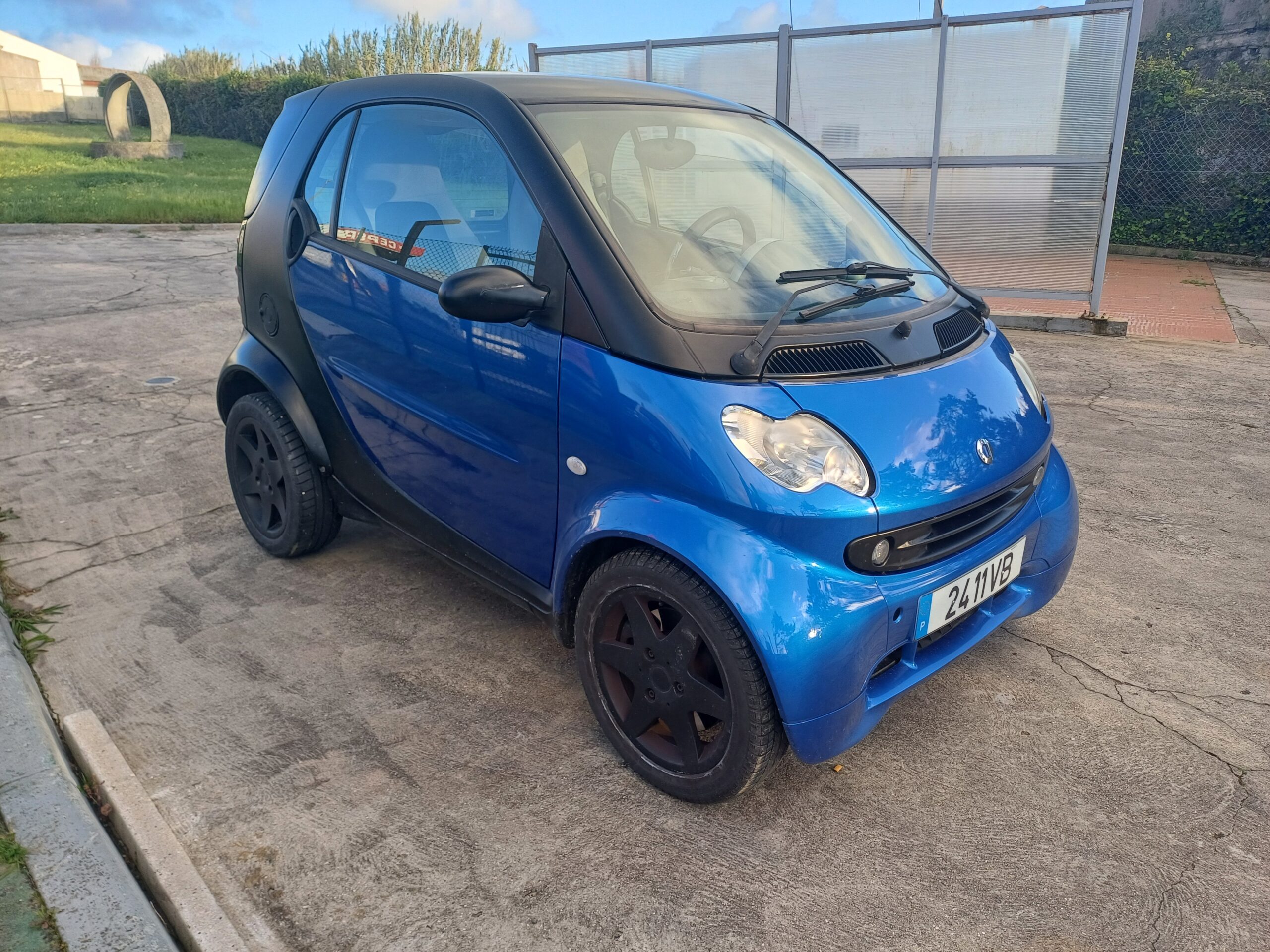 
								smart Coupe 2003 cheio									