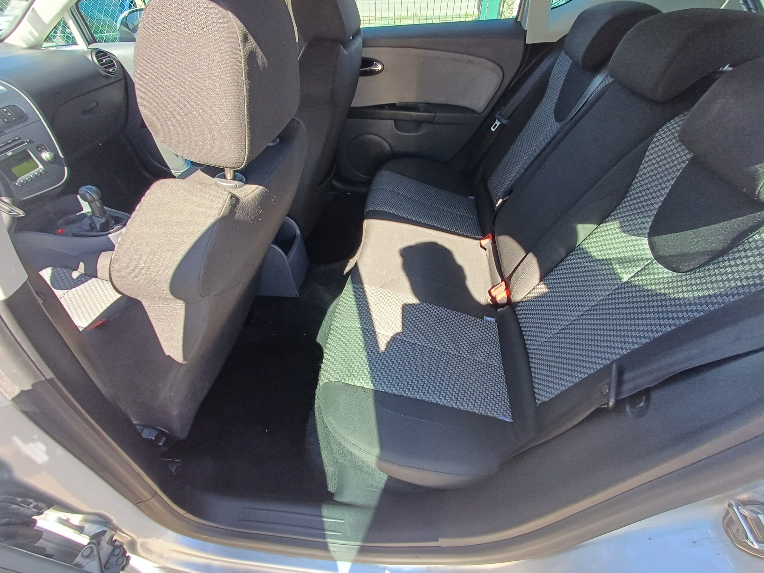 
								SEAT Leon 2008 cheio									
