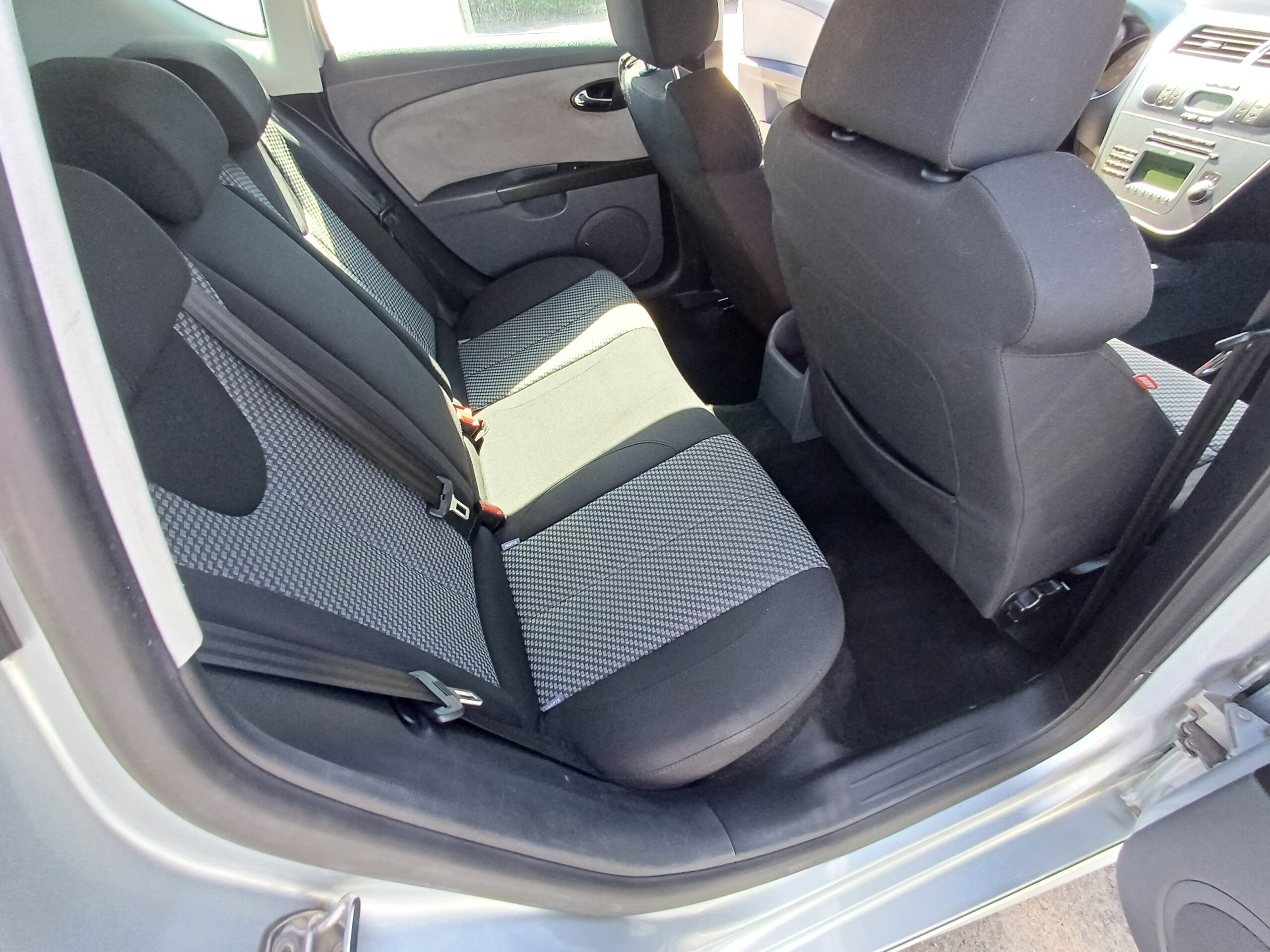 
								SEAT Leon 2008 cheio									