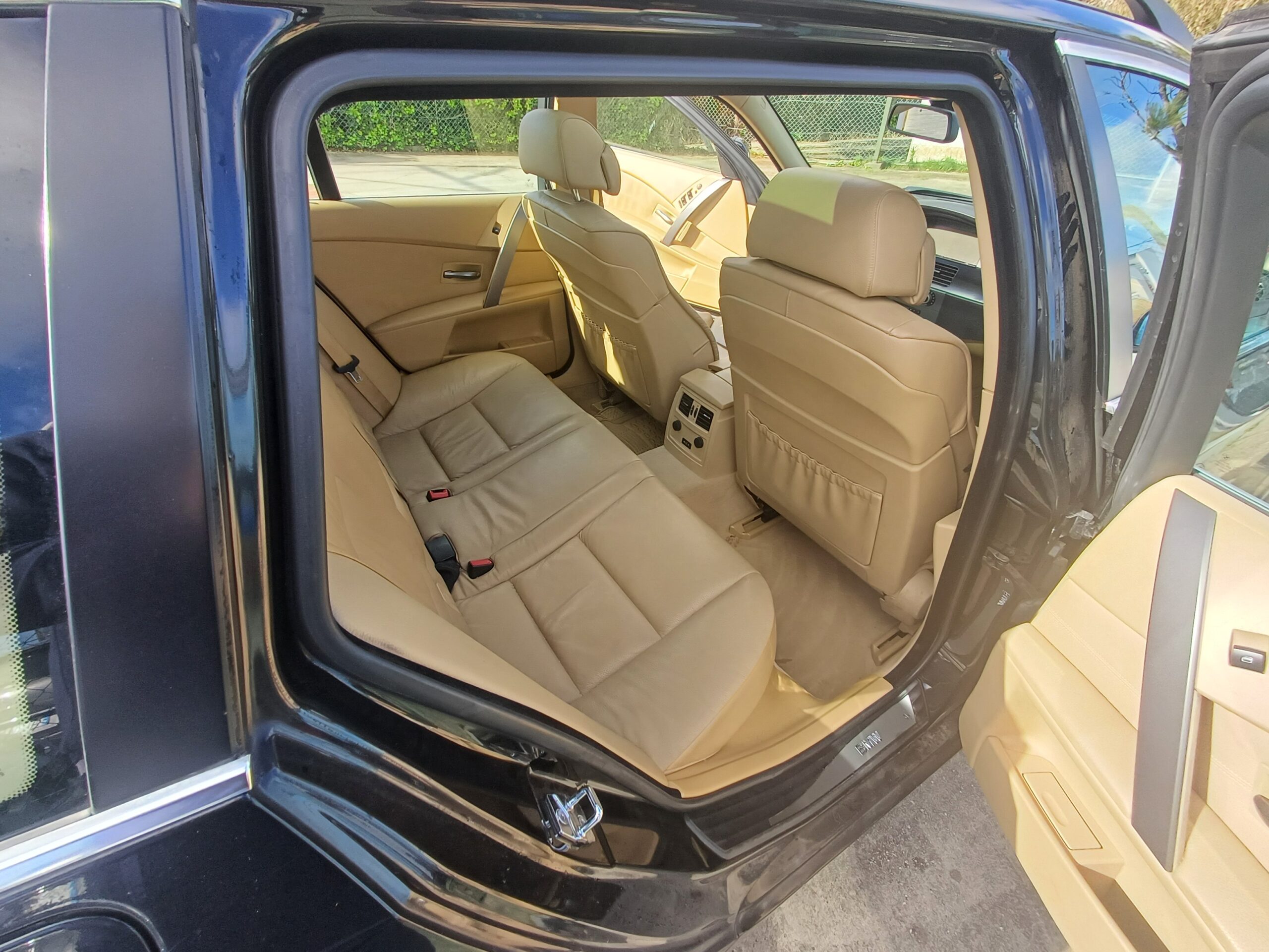 
								BMW 525D 2006 cheio									
