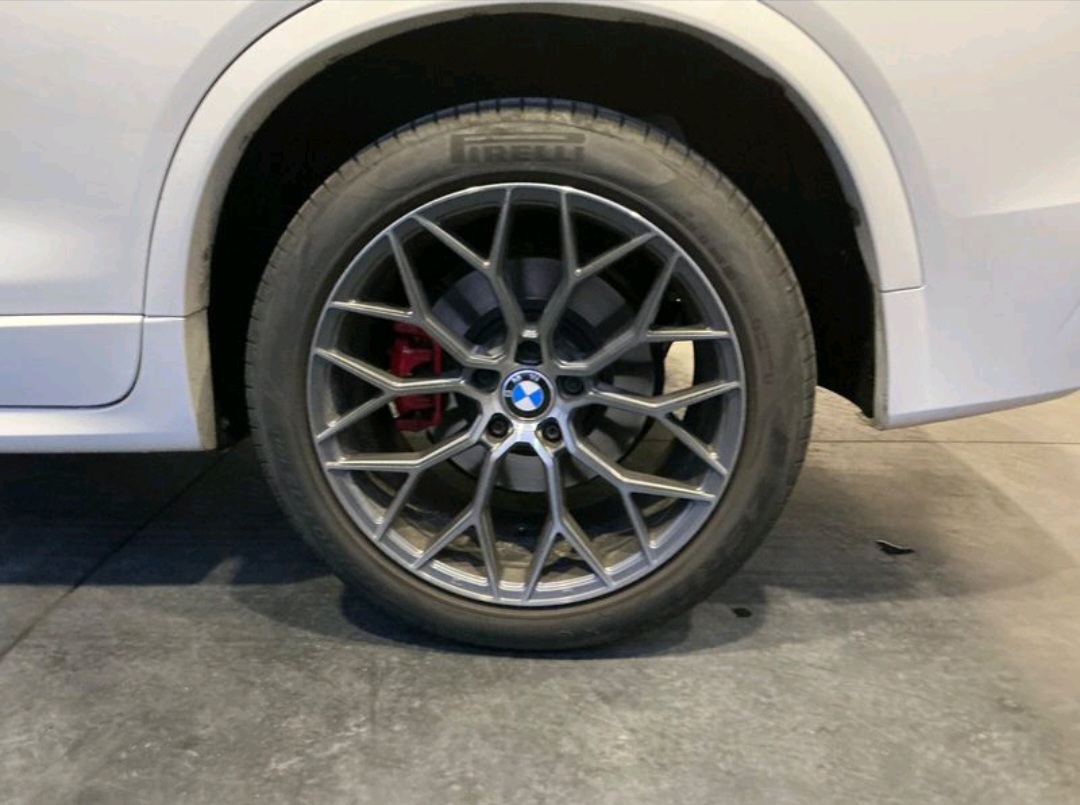 
								BMW X4 Pack M 2016 cheio									
