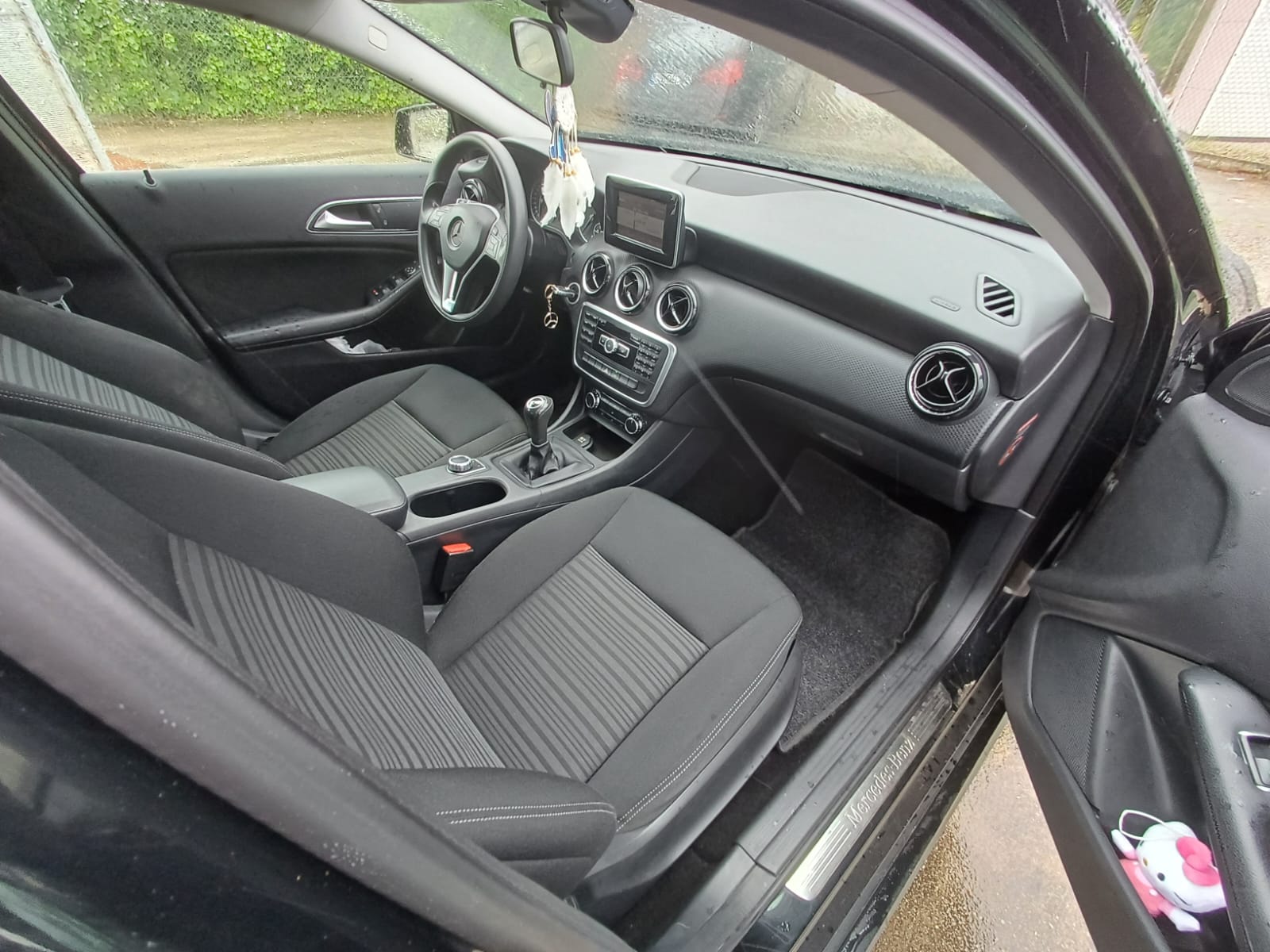 
								Mercedes-Benz A180d 2013 cheio									