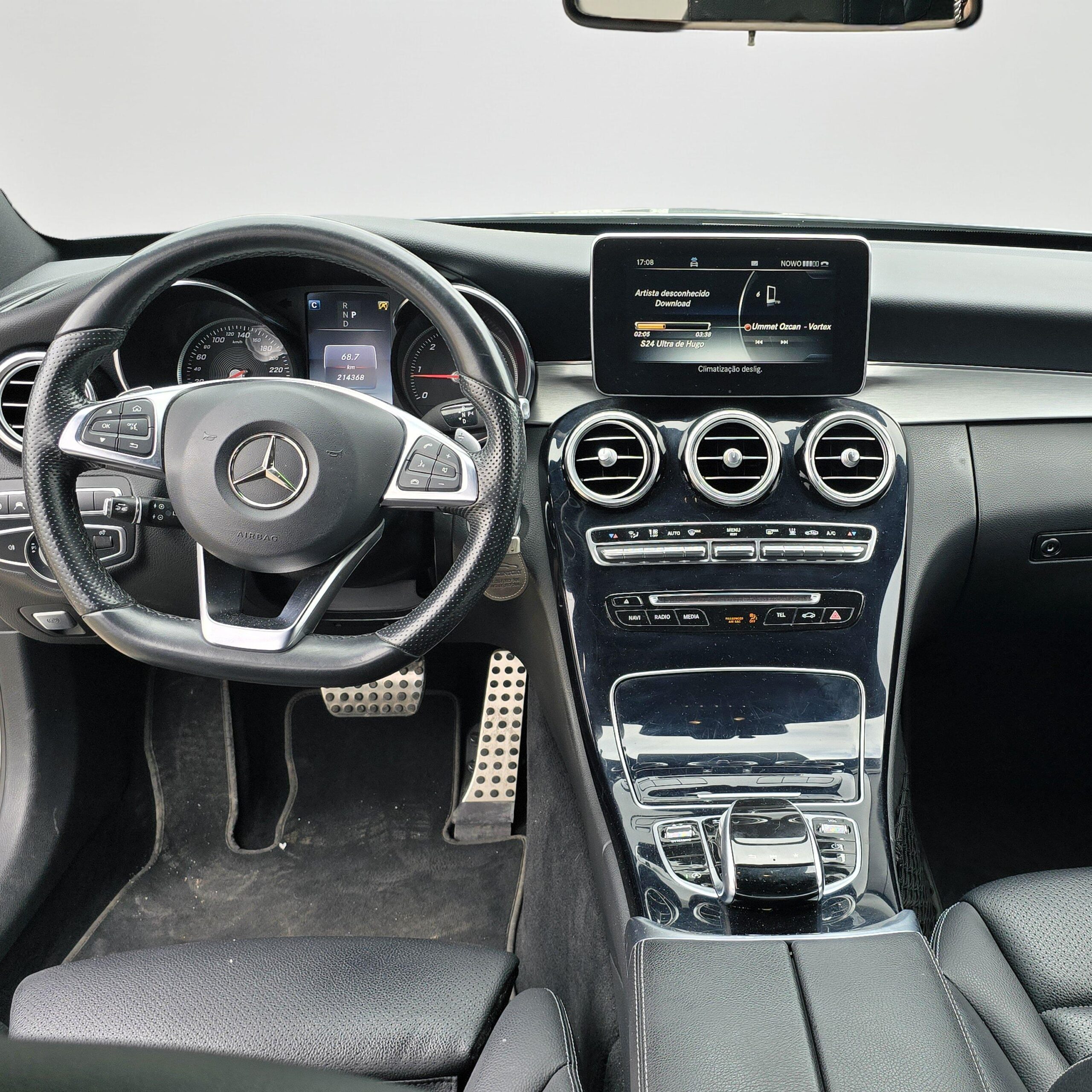 
								Mercedes-Benz C250 Amg 4Matic 2018 cheio									