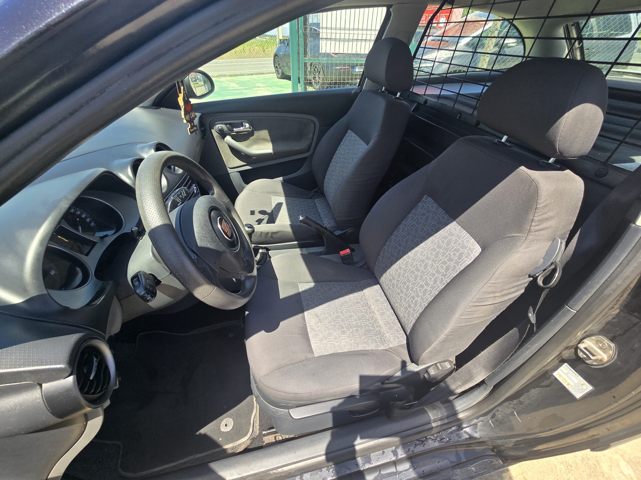 
								SEAT ibiza 2006 cheio									