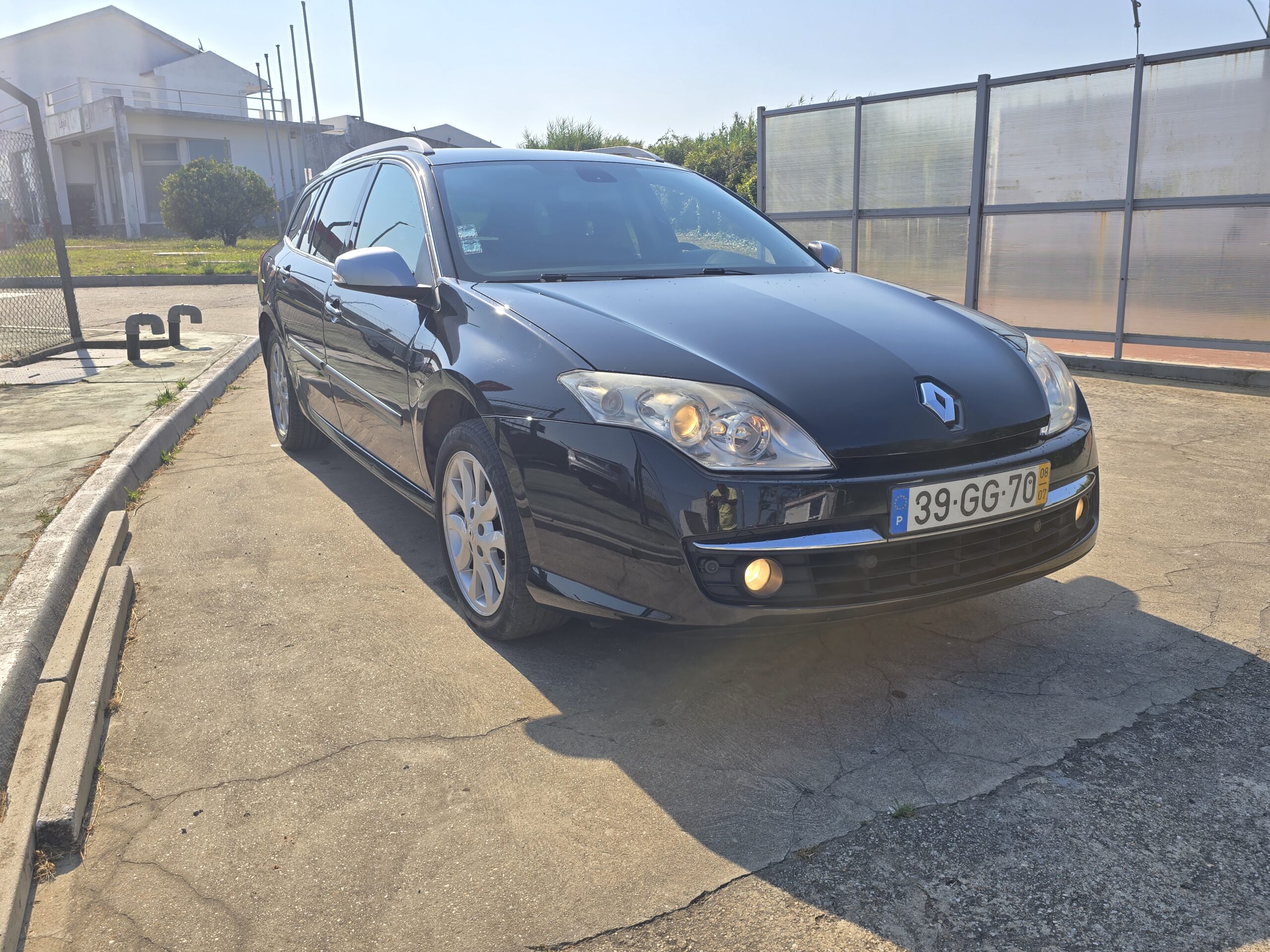 
								Renault Laguna 2008 cheio									