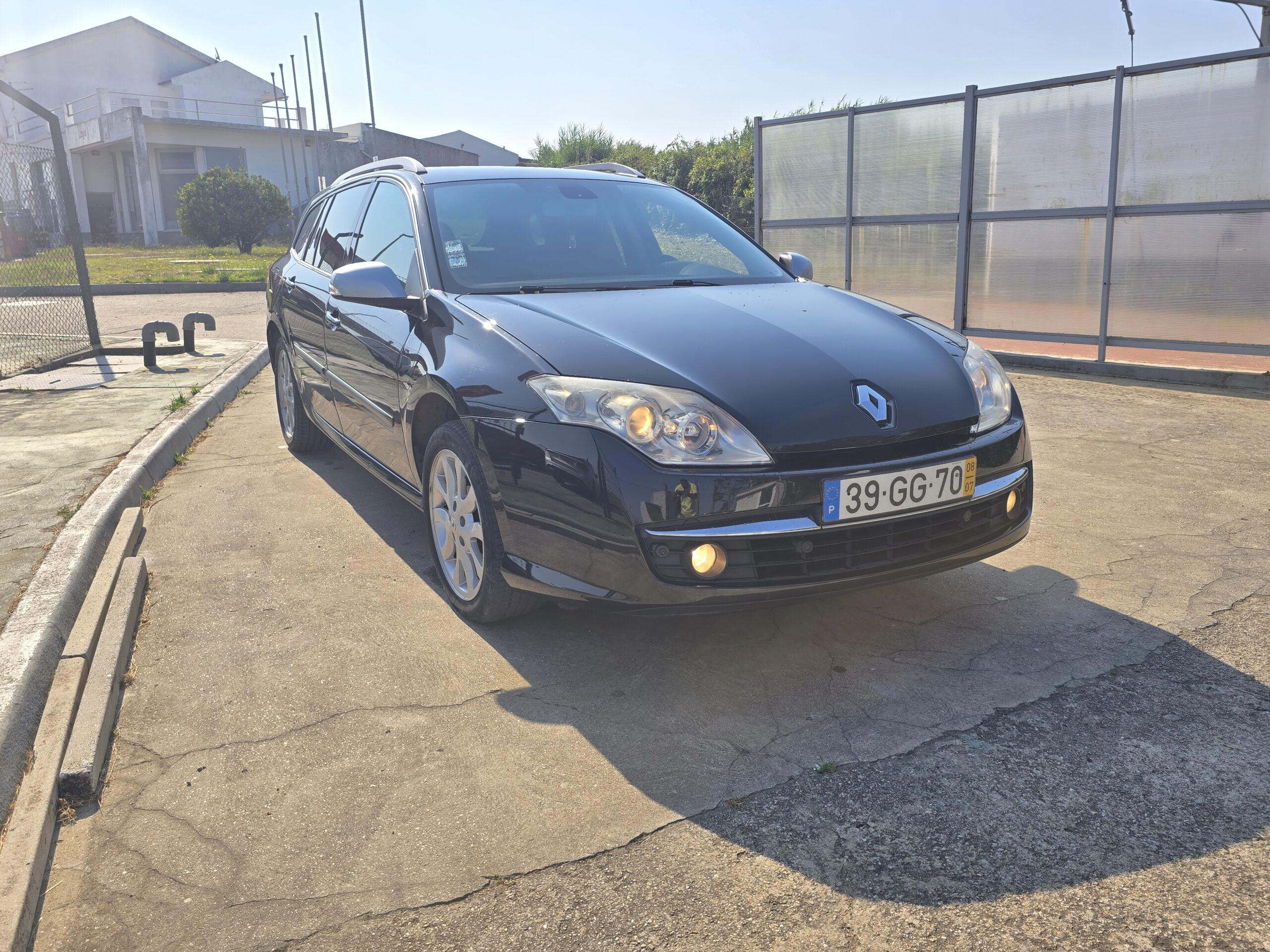 
								Renault Laguna 2008 cheio									