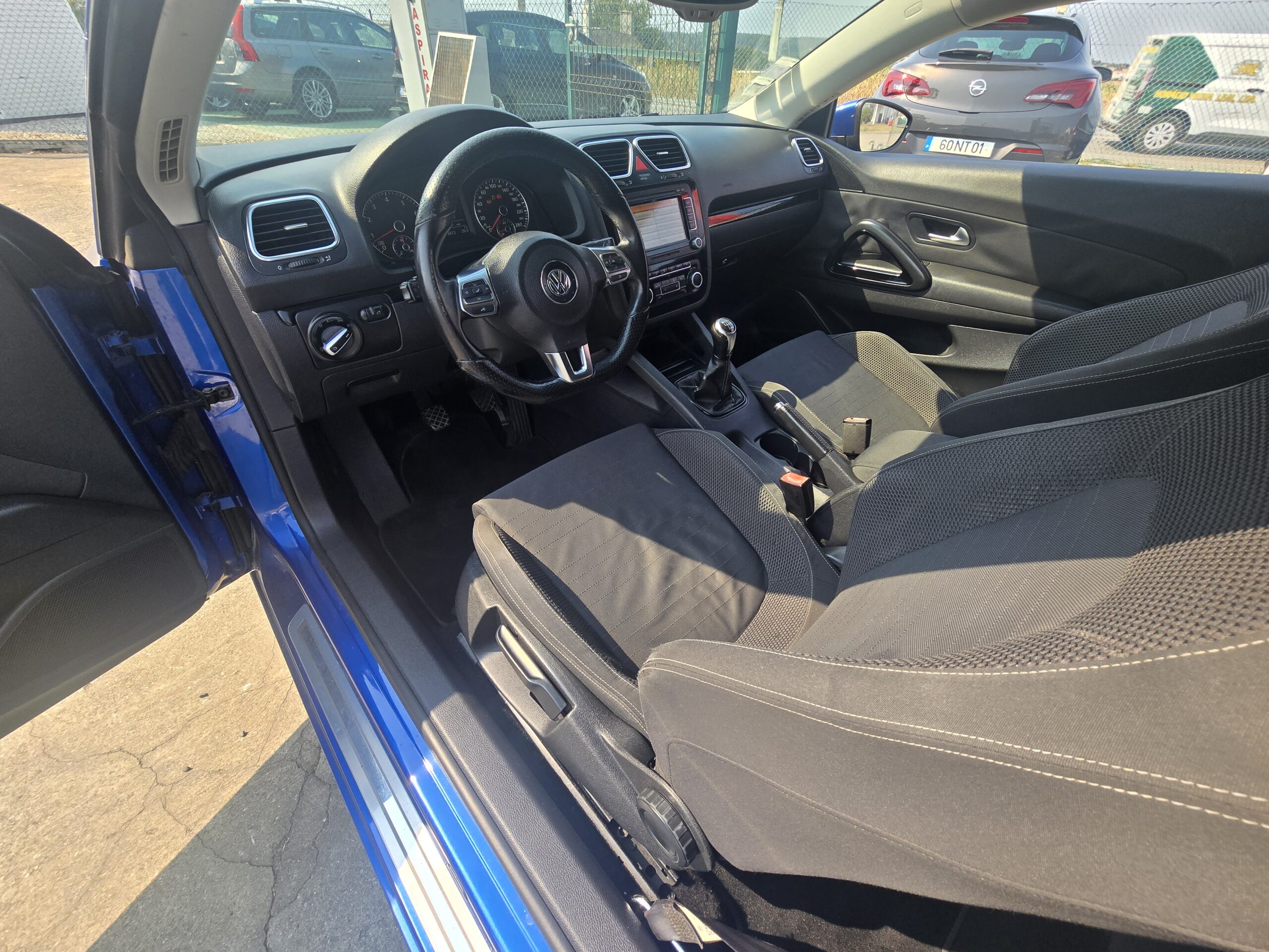 
								vw Scirocco 2009 cheio									