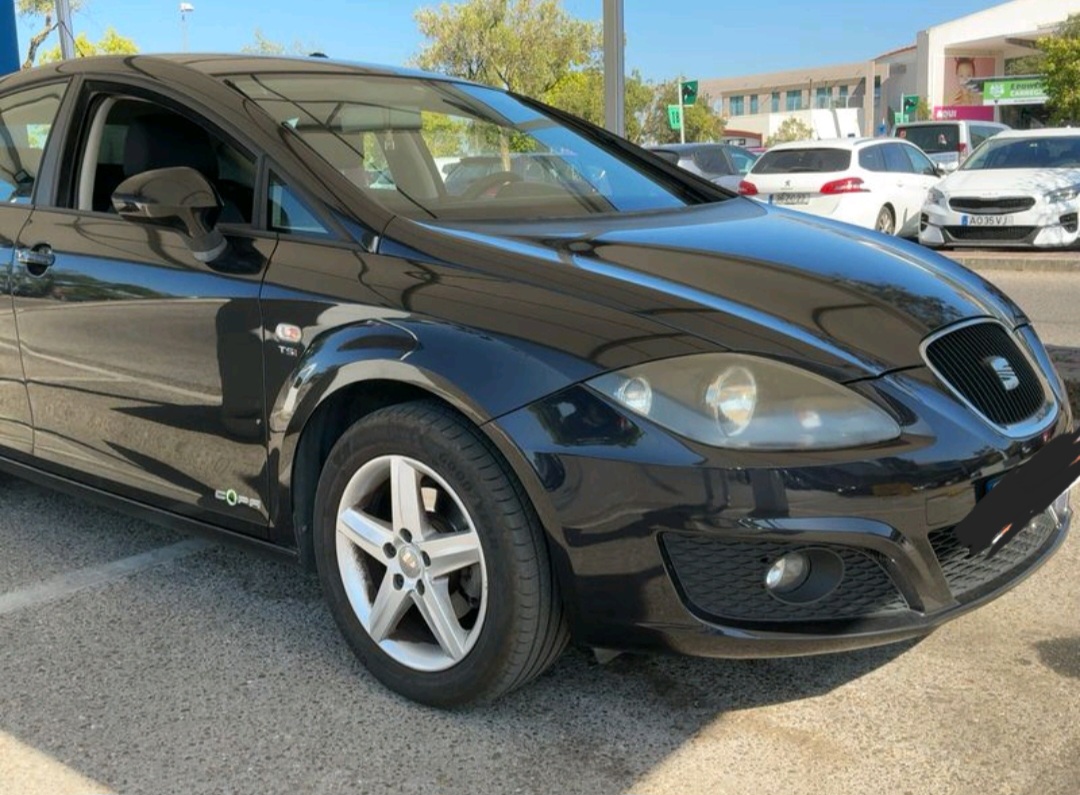 
								SEAT Leon 2011 cheio									