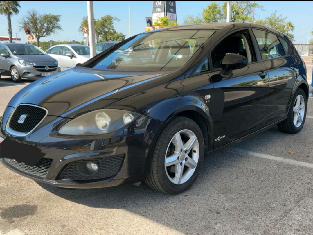 
								SEAT Leon 2011 cheio									
