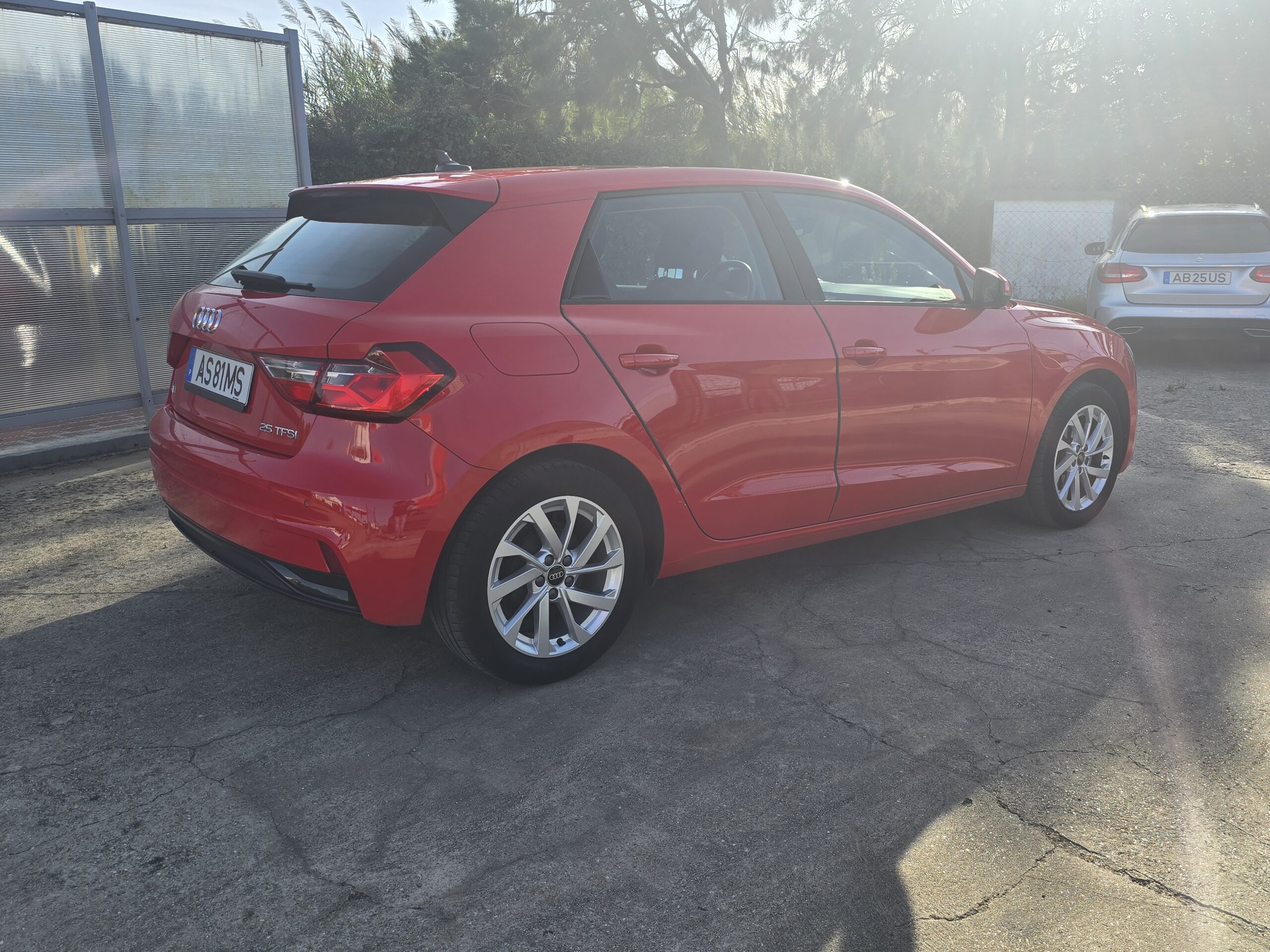 
								Audi A1 25 2022 cheio									