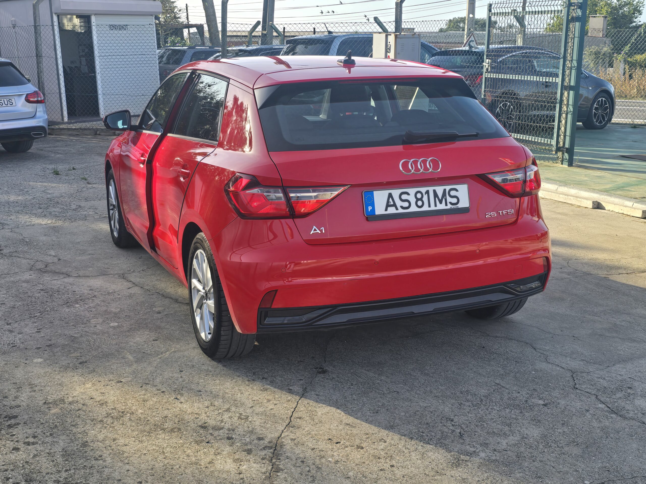 
								Audi A1 25 2022 cheio									