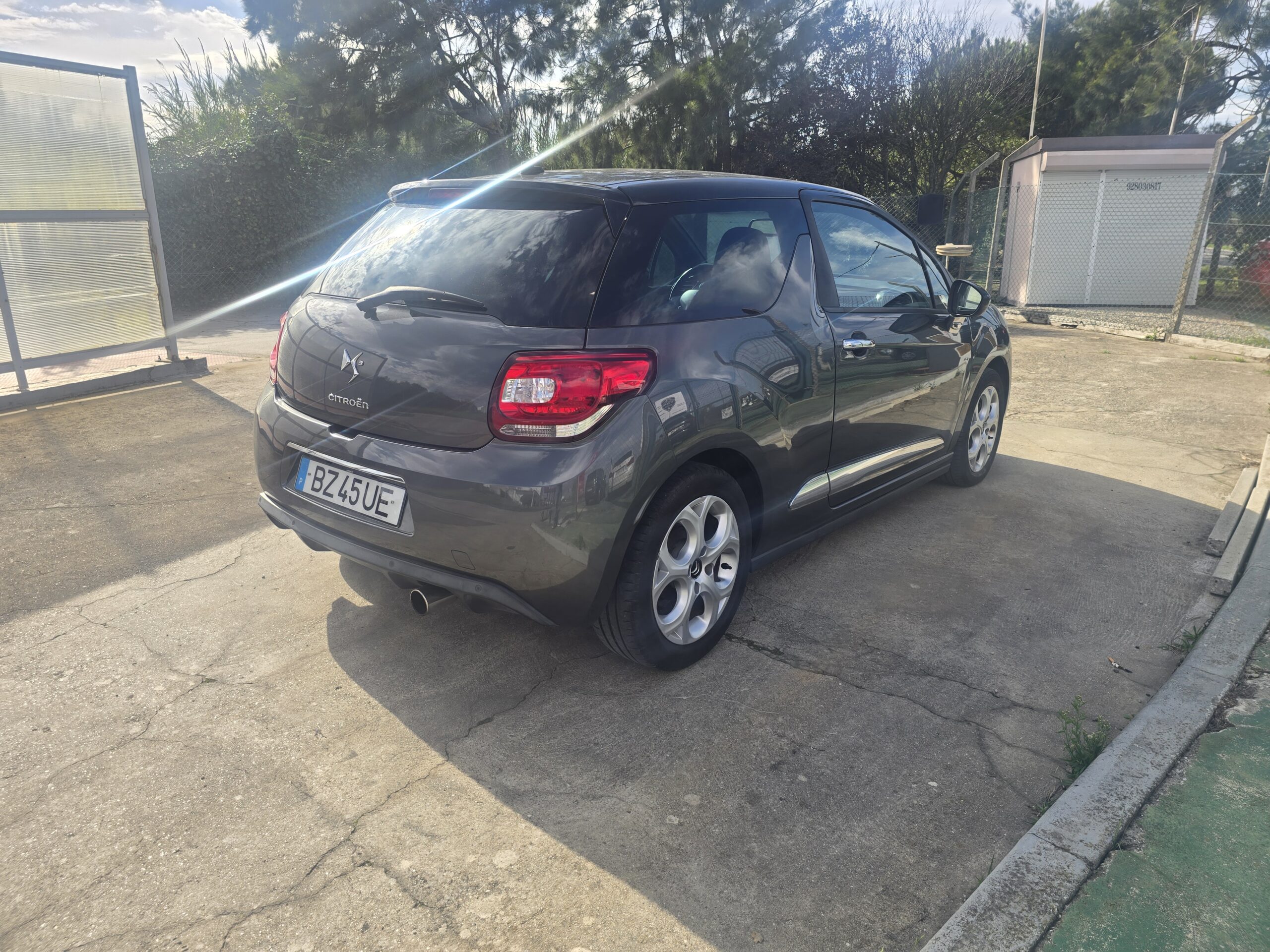 
								Citroën Ds3 2013 cheio									