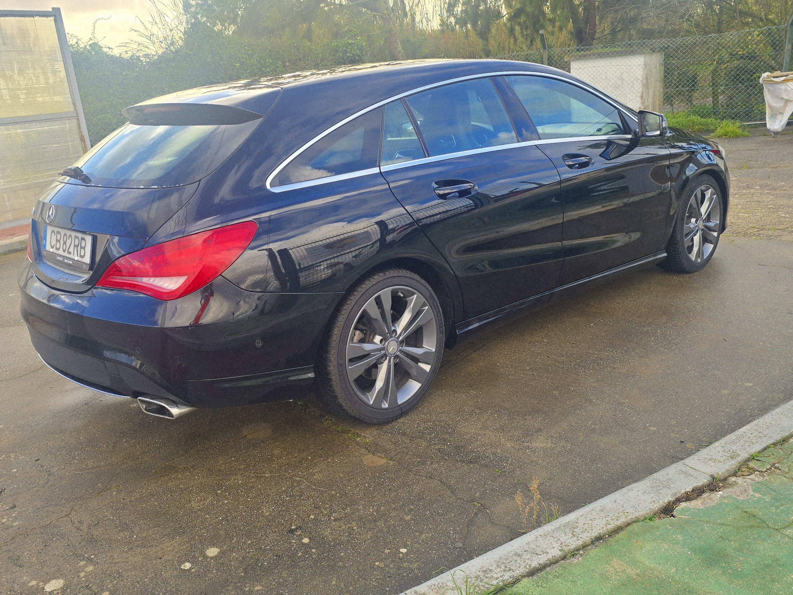 
								Mercedes-Benz CLA 220D 2017 cheio									