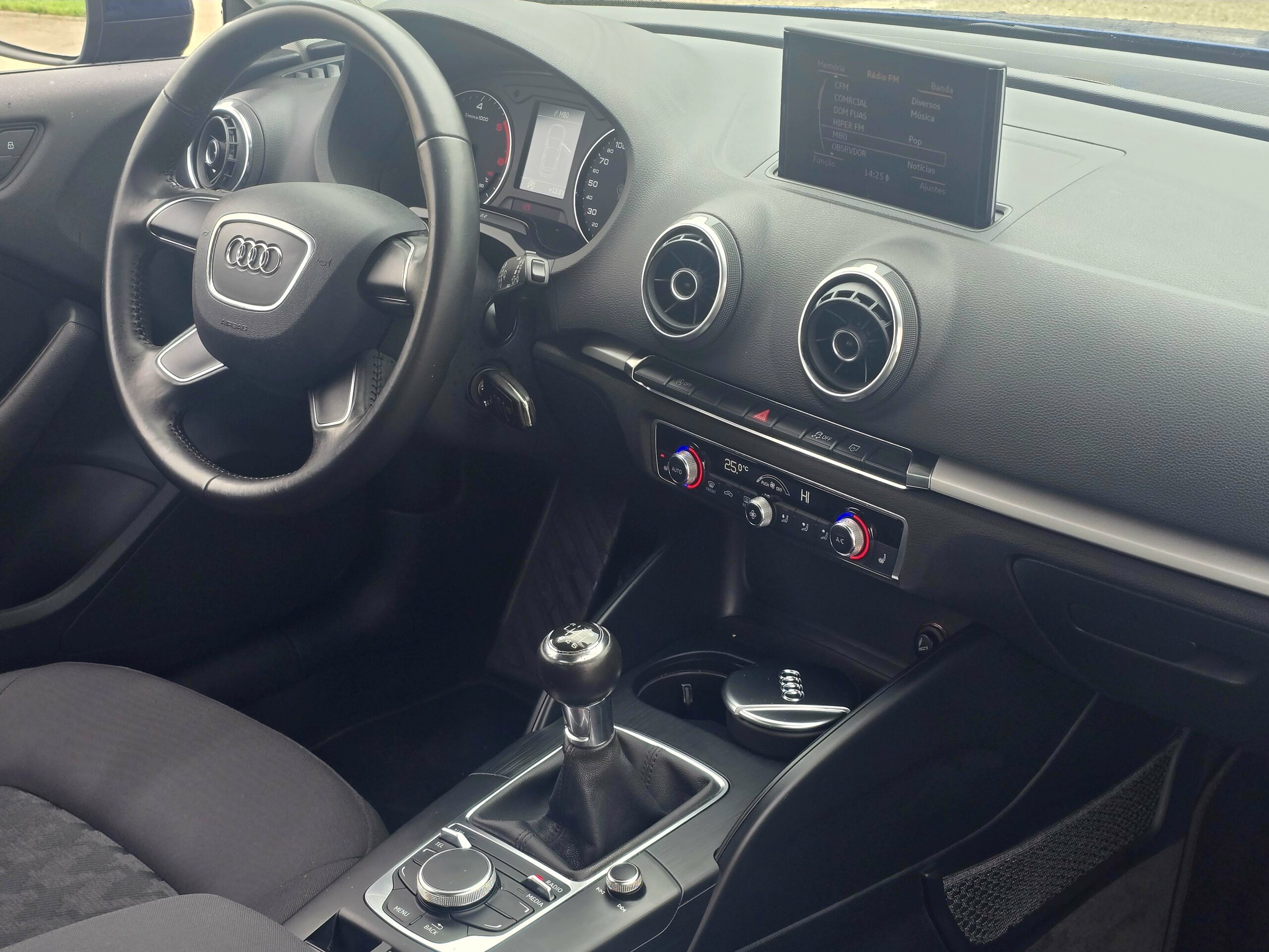 
								Audi A3 2014 cheio									