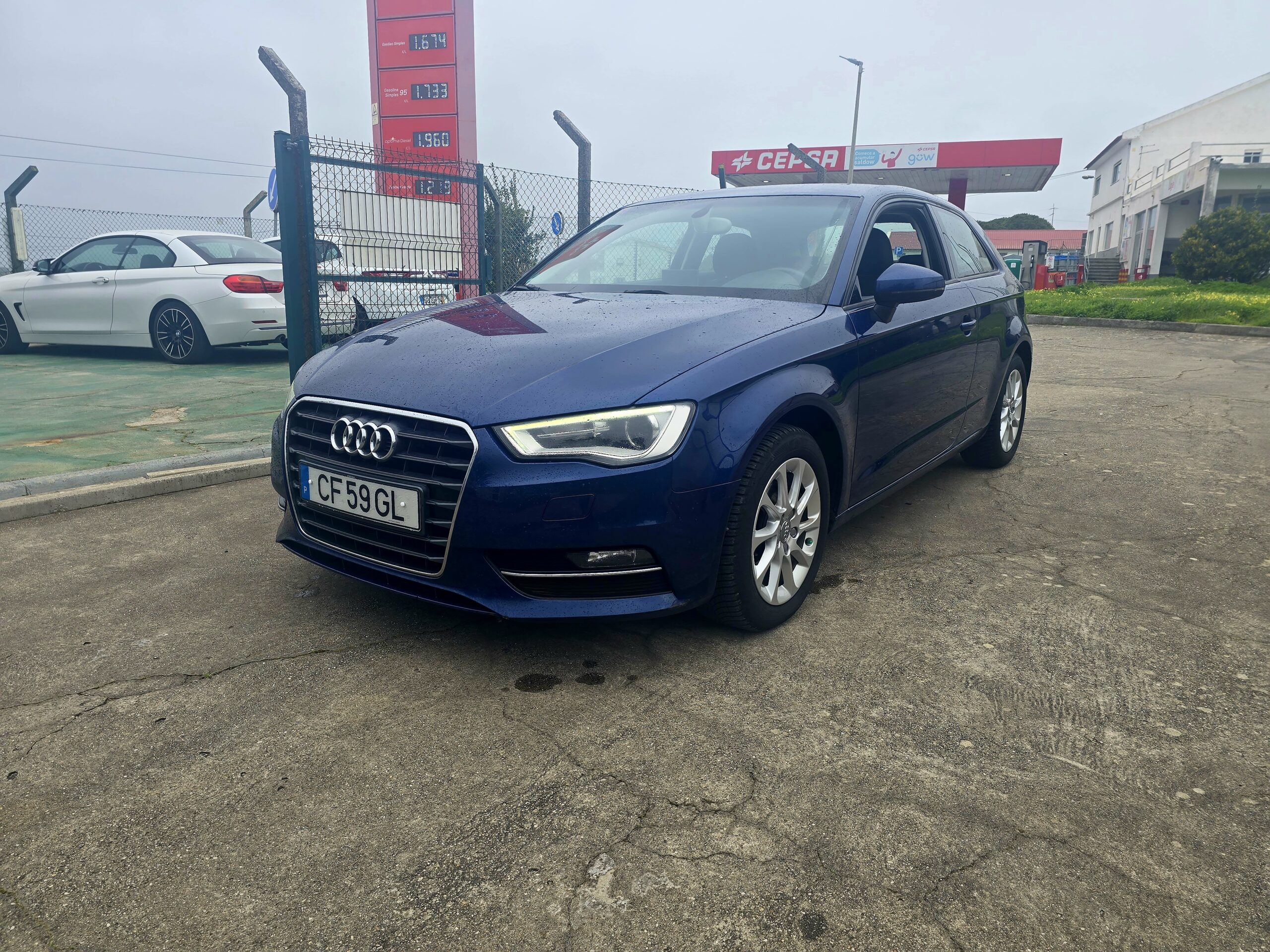 
								Audi A3 2014 cheio									