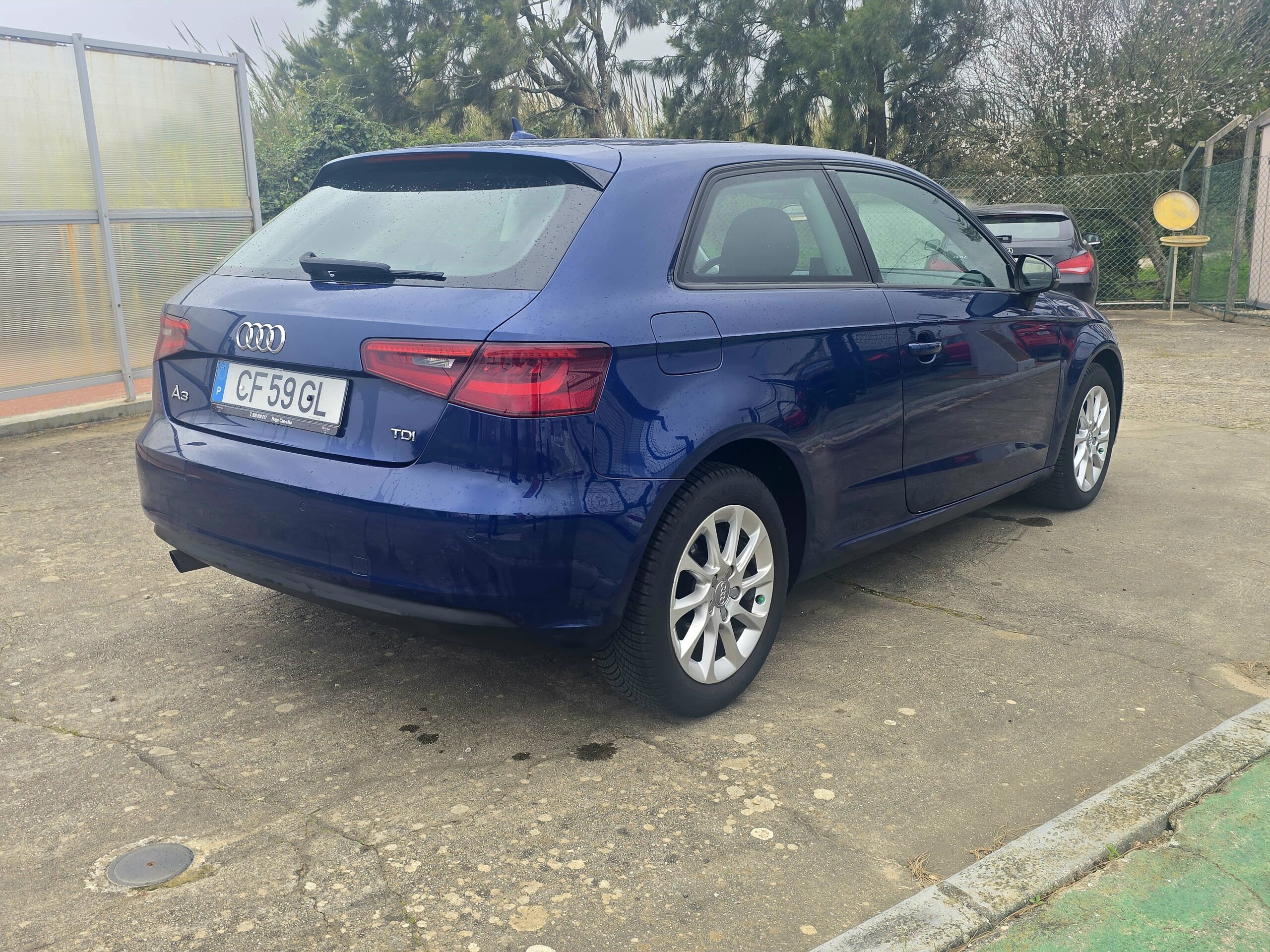 
								Audi A3 2014 cheio									