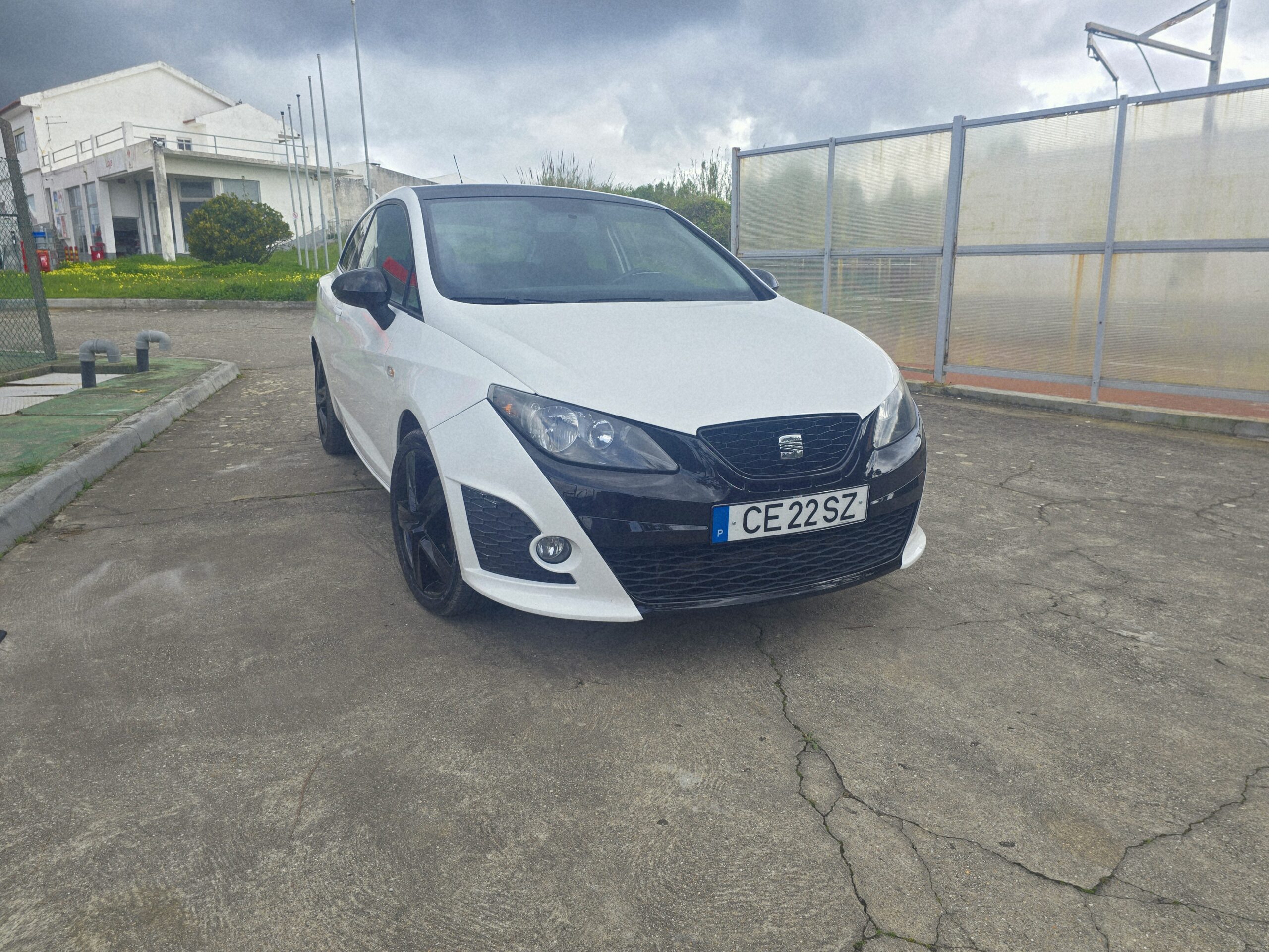 
								SEAT Ibiza Fr 2012 cheio									