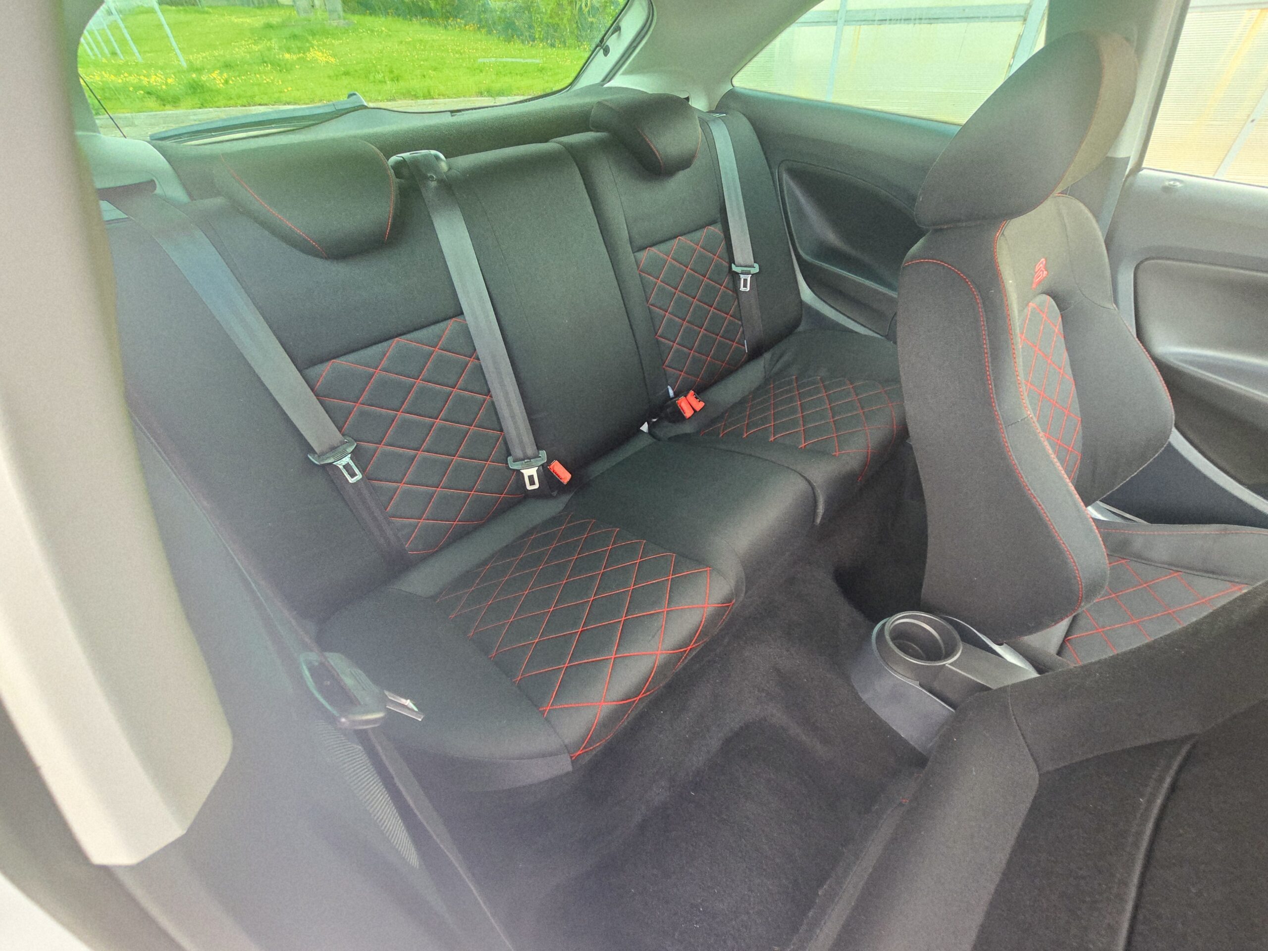 
								SEAT Ibiza Fr 2012 cheio									