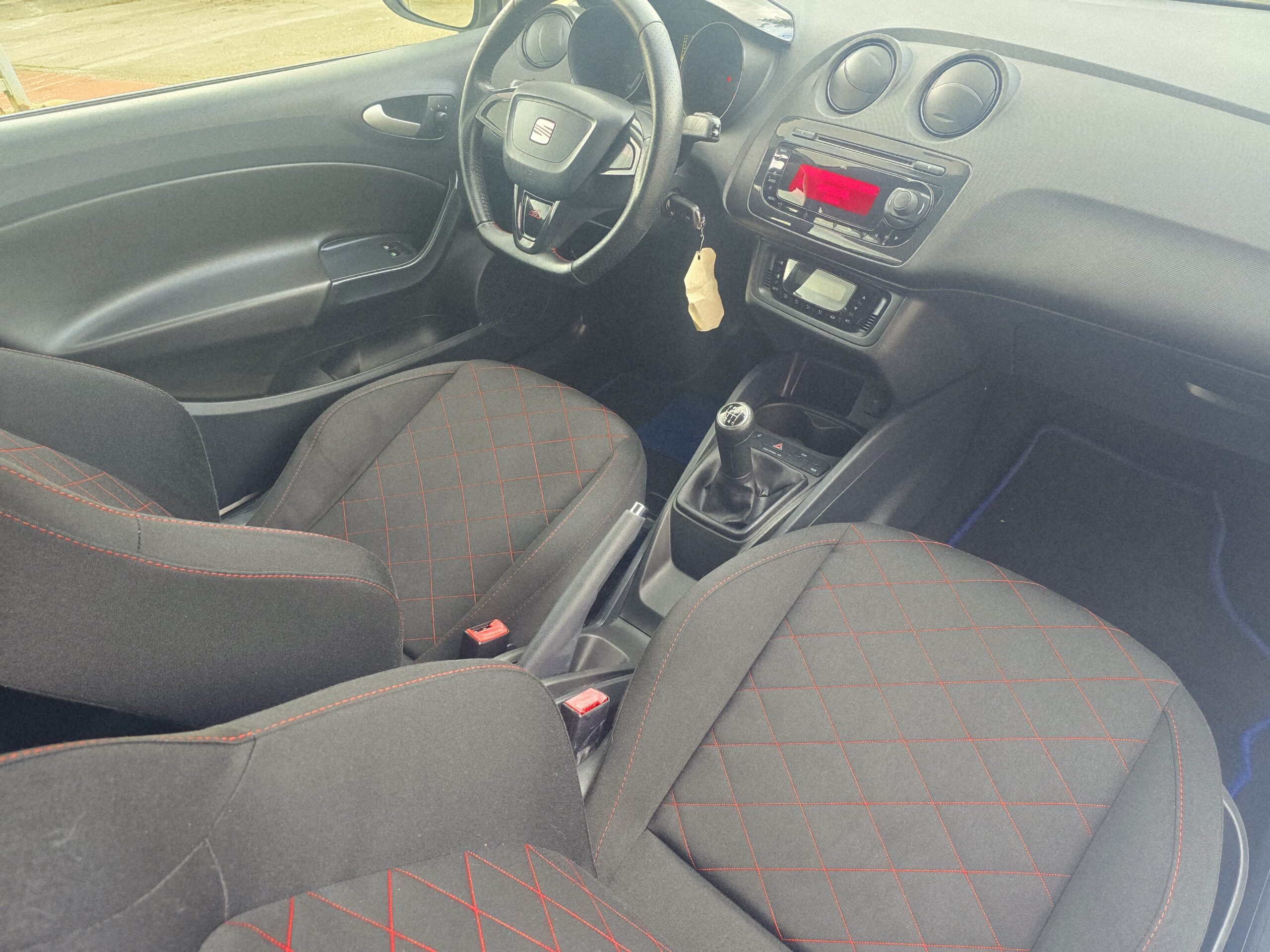 
								SEAT Ibiza Fr 2012 cheio									